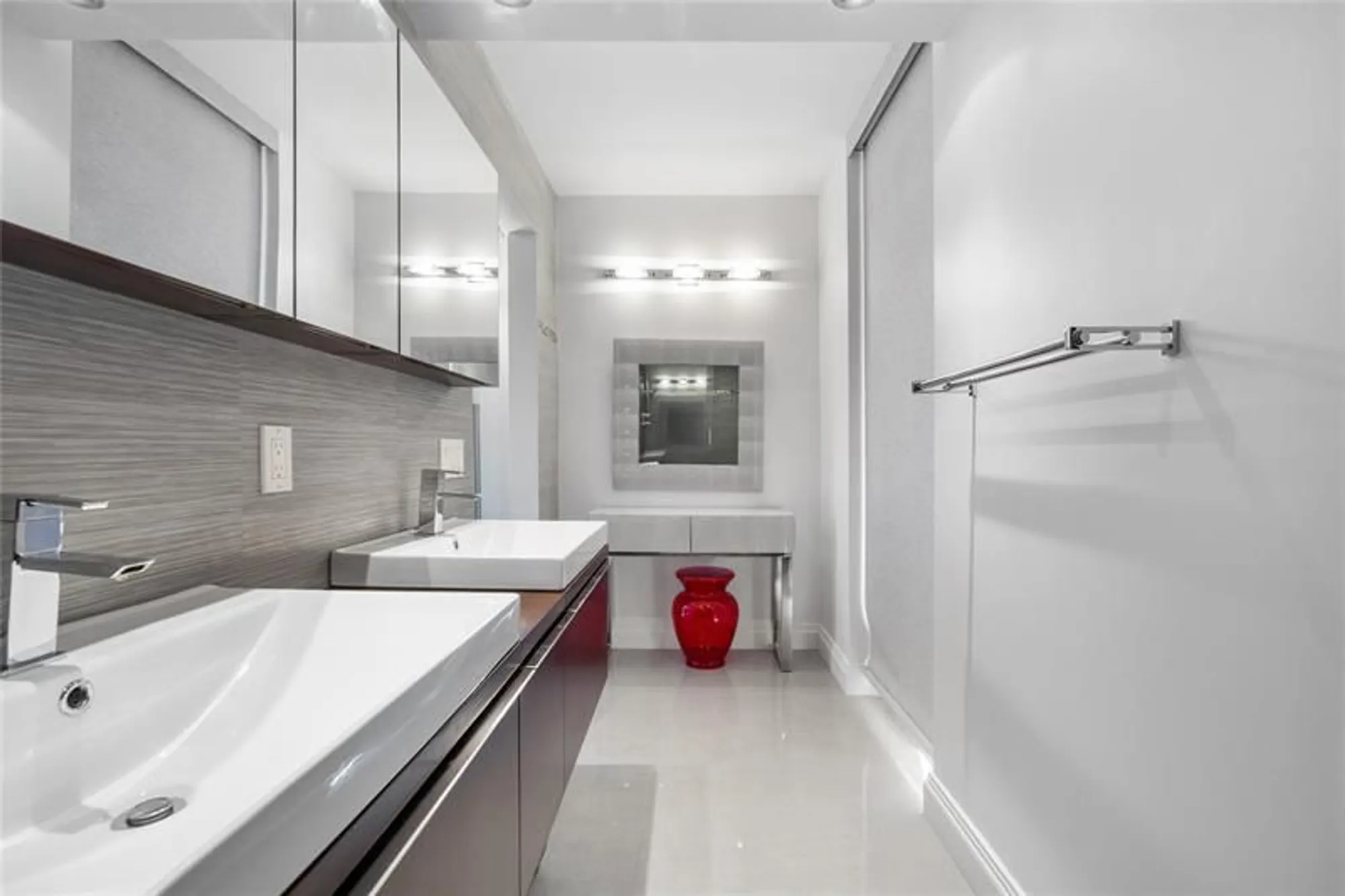 Property Slideshow image 22 of 50 | 1880 s ocean dr ts306, Hallandale Beach, FL, 33009