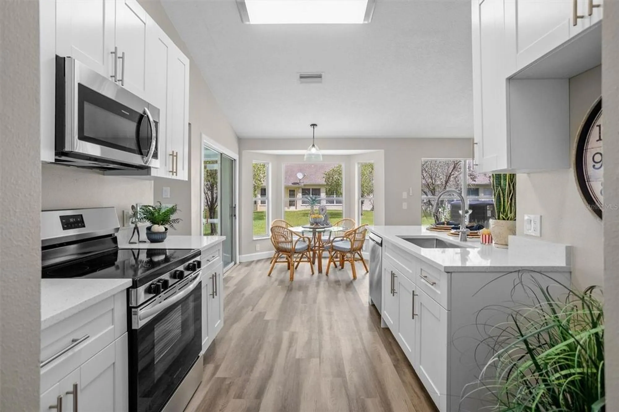 Property Slideshow image 5 of 68 | 1046 almondwood dr, Trinity, FL, 34655