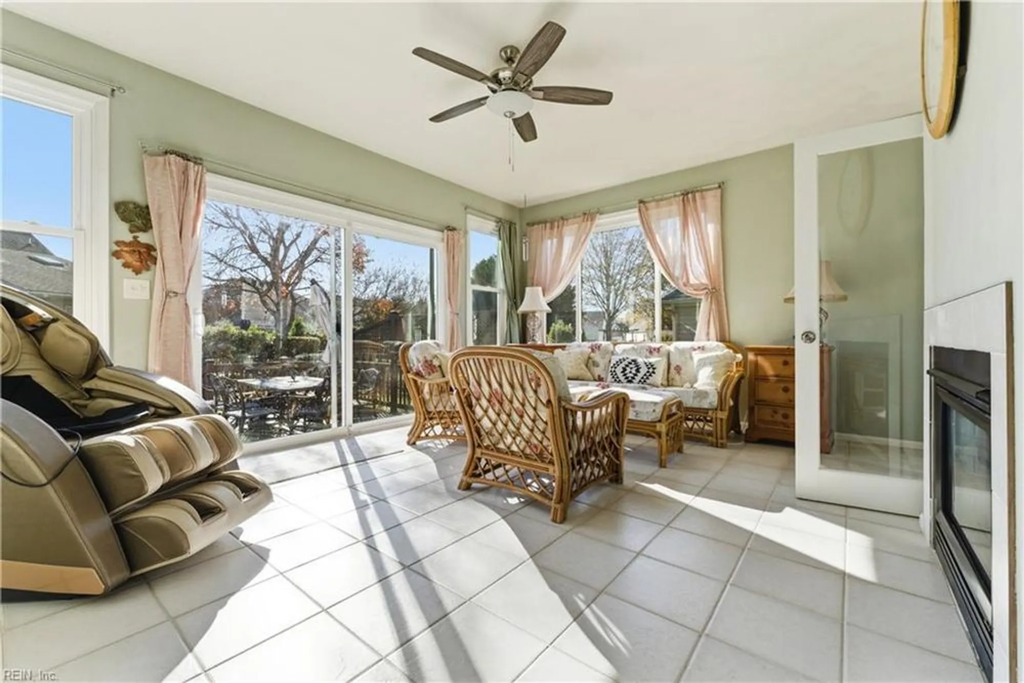 Property Slideshow image 7 of 44 | 3237 gallahad dr, Virginia Beach, VA, 23456