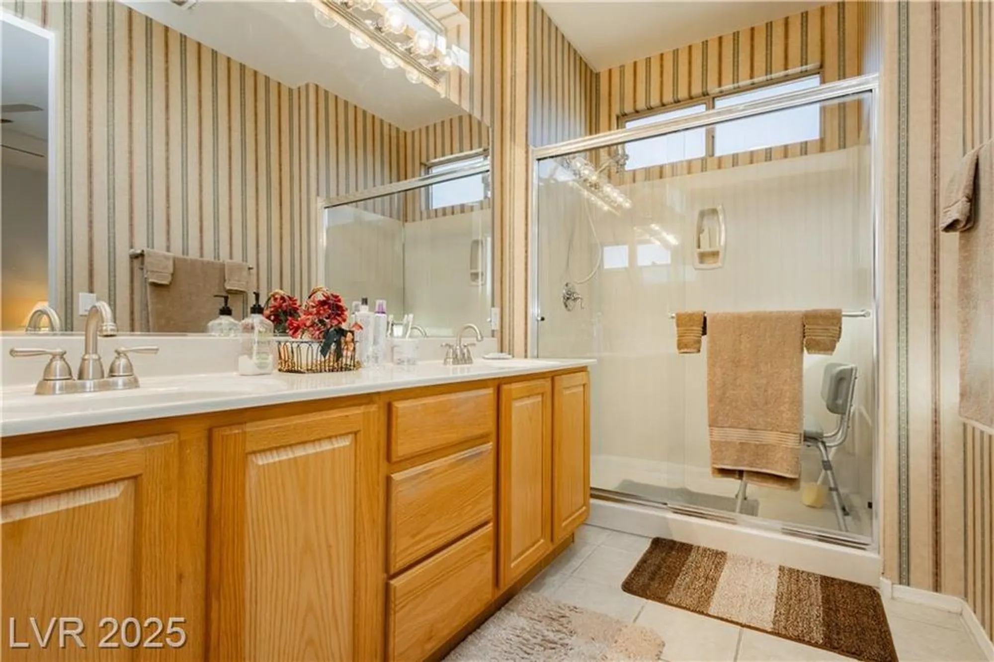 Property Slideshow image 21 of 26 | 1802 cypress bay ave, Henderson, NV, 89012