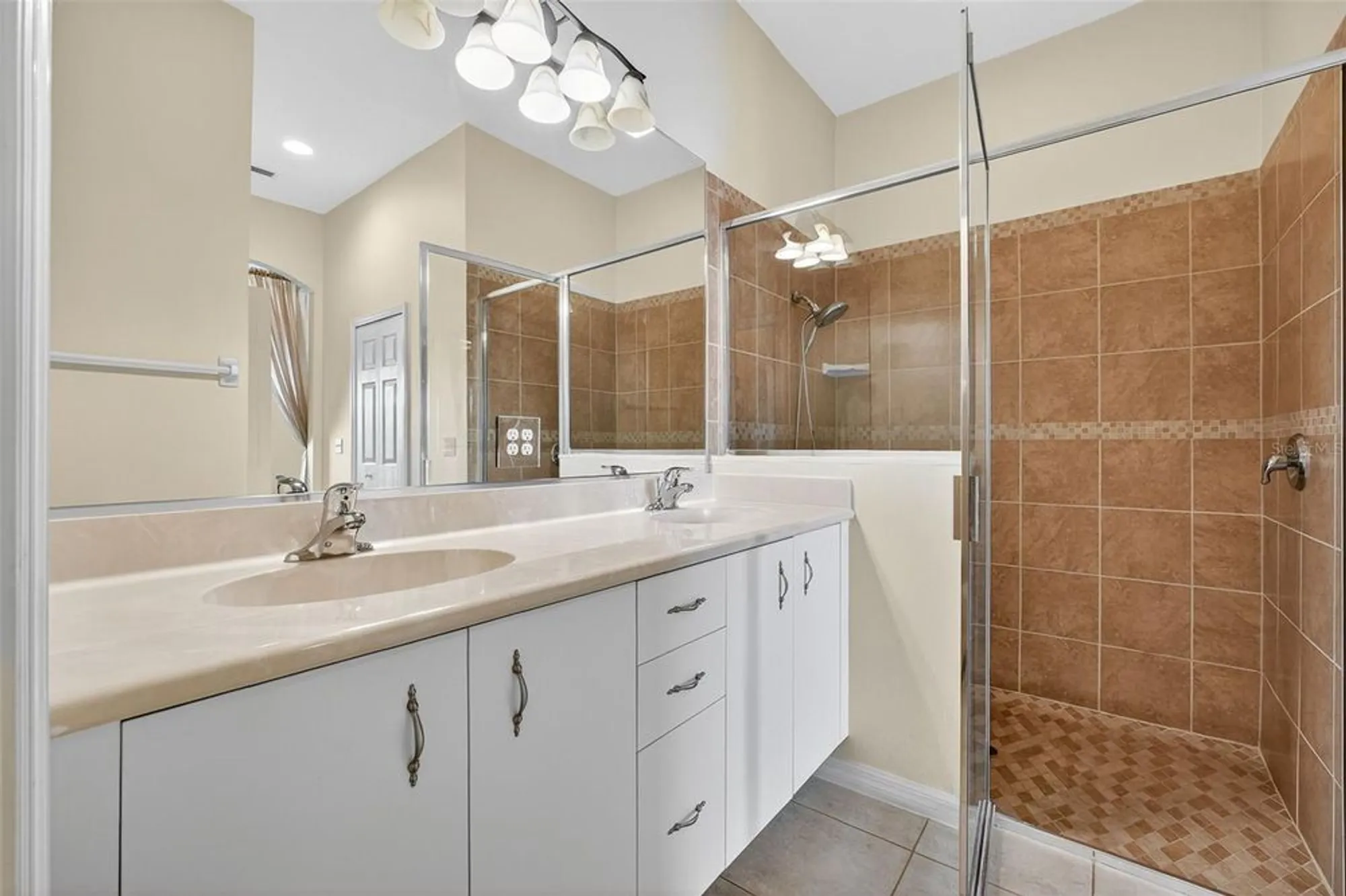Property Slideshow image 12 of 38 | 1300 hansberry ln, Ormond Beach, FL, 32174