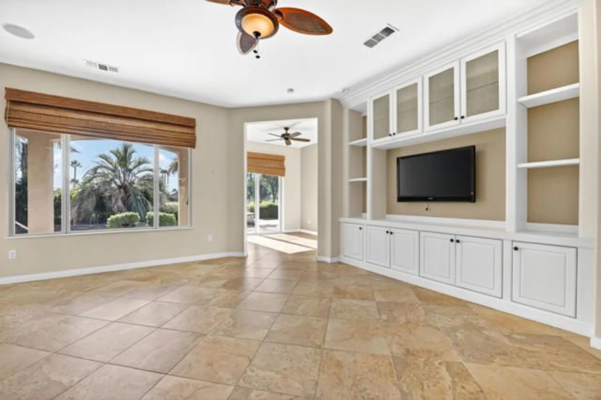 Property Slideshow image 11 of 69 | 81073 avenida tres lagunas, Indio, CA, 92203