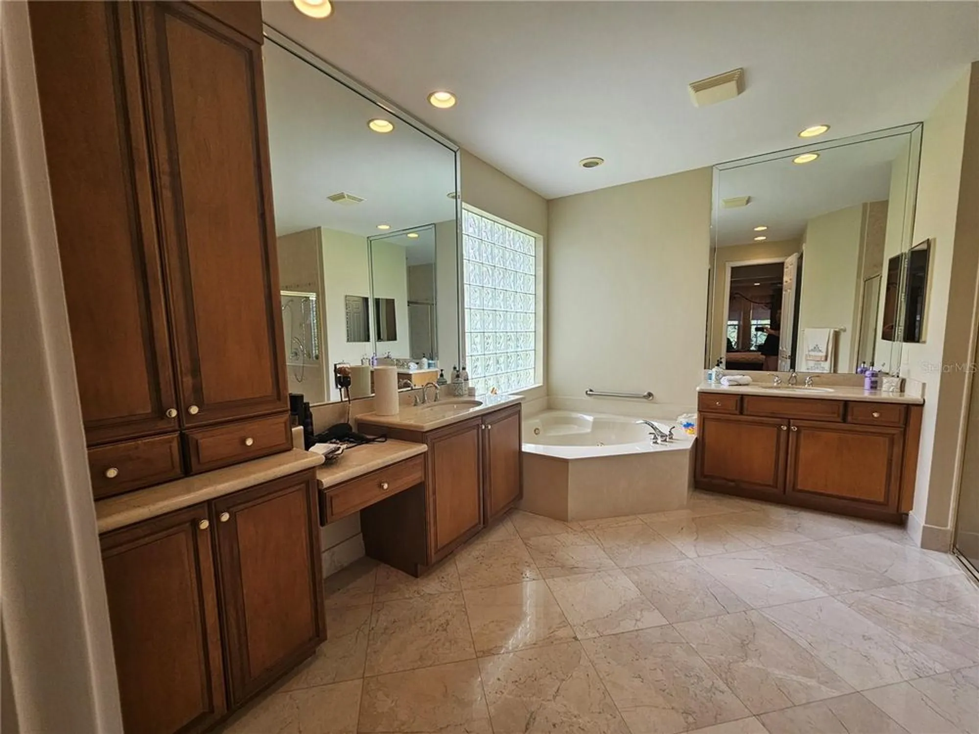 Property Slideshow image 59 of 75 | 6900 molakai cir, Boynton Beach, FL, 33437