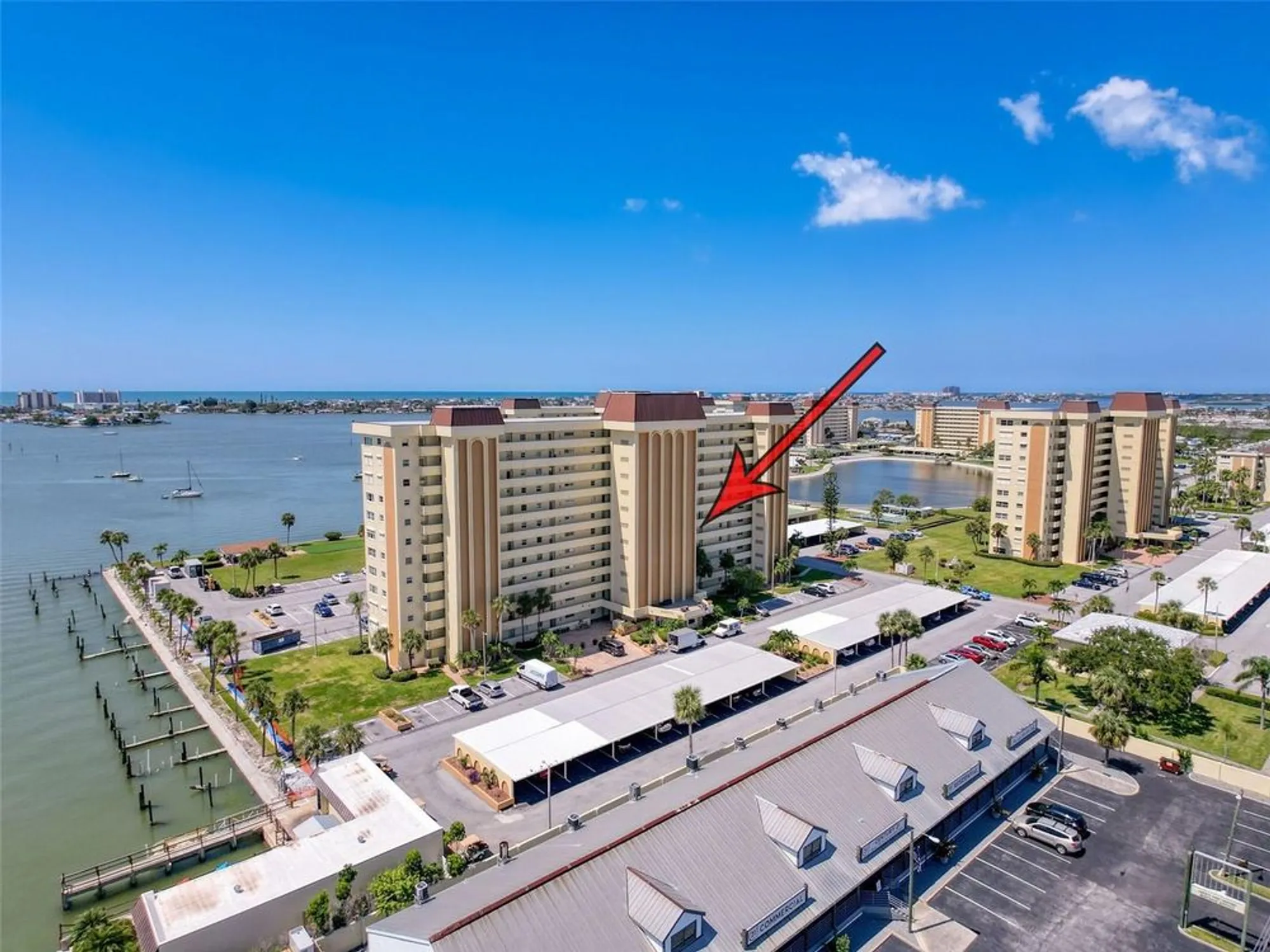 Property Slideshow image 1 of 32 | 4550 cove cir apt 507, St Petersburg, FL, 33708