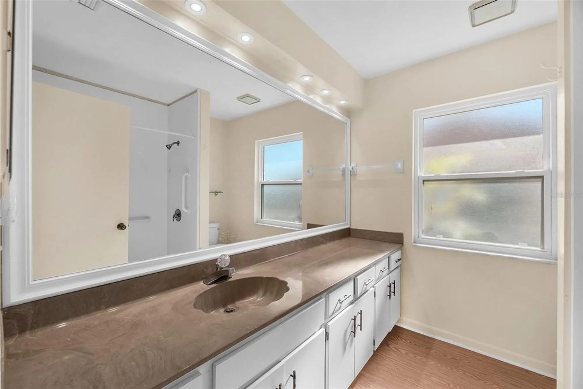 Property Slideshow image 17 of 30 | 1722 coco palm cir, Sun City Center, FL, 33573