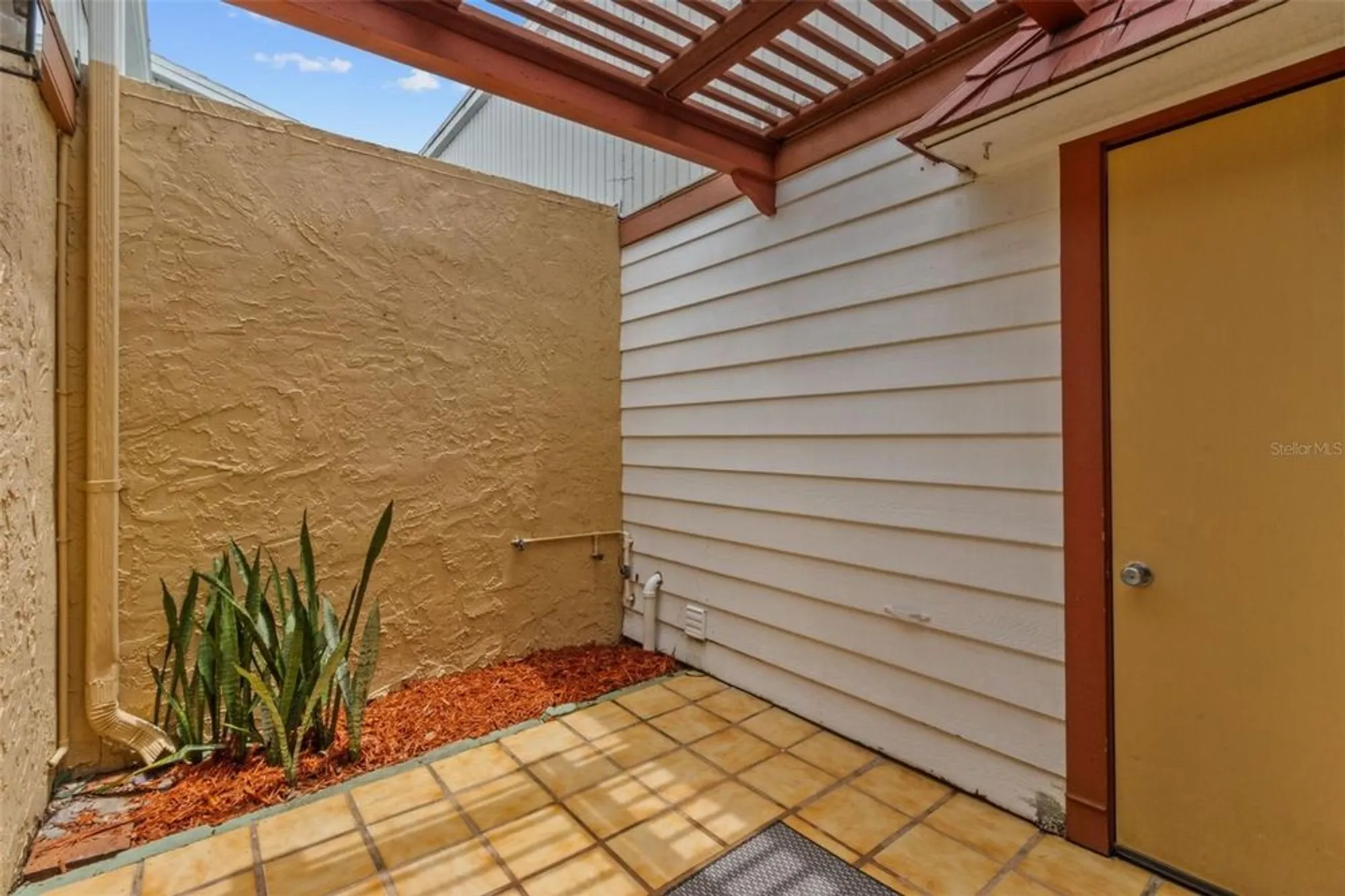 Property Slideshow image 26 of 36 | 1163 orange tree cir d, Palm Harbor, FL, 34684