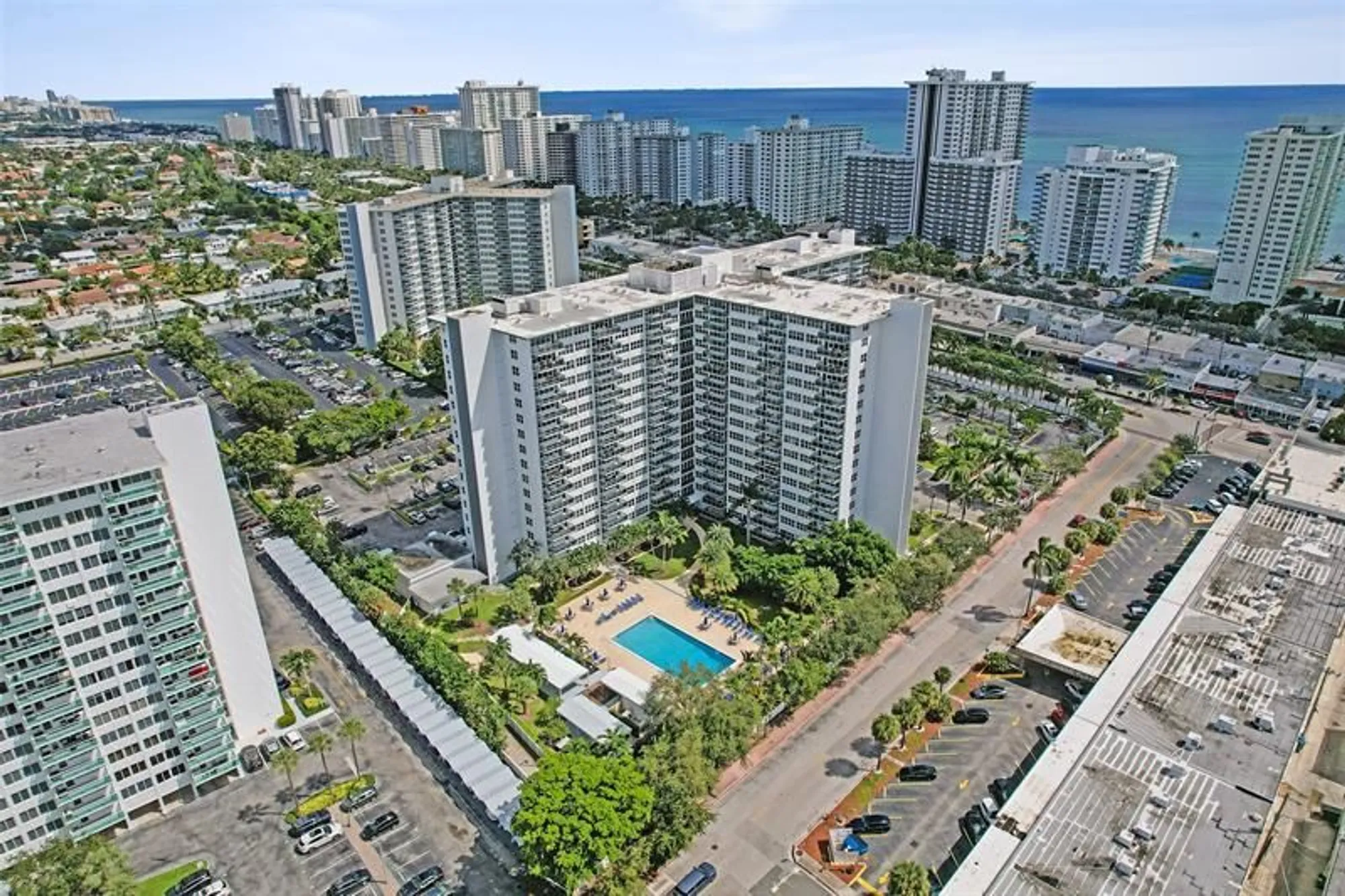 Property Slideshow image 38 of 40 | 3333 ne 34th st apt 811, Fort Lauderdale, FL, 33308