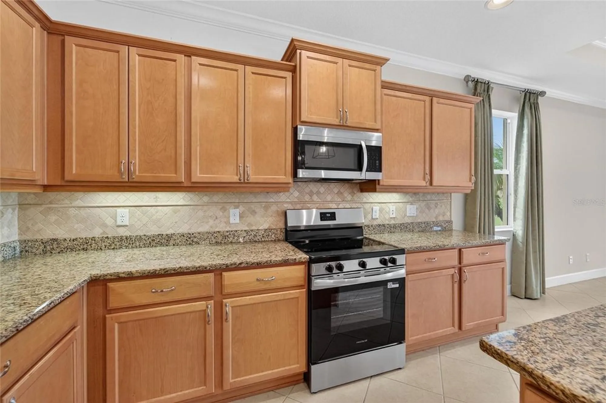 Property Slideshow image 20 of 64 | 2226 nottingham greens dr, Sun City Center, FL, 33573