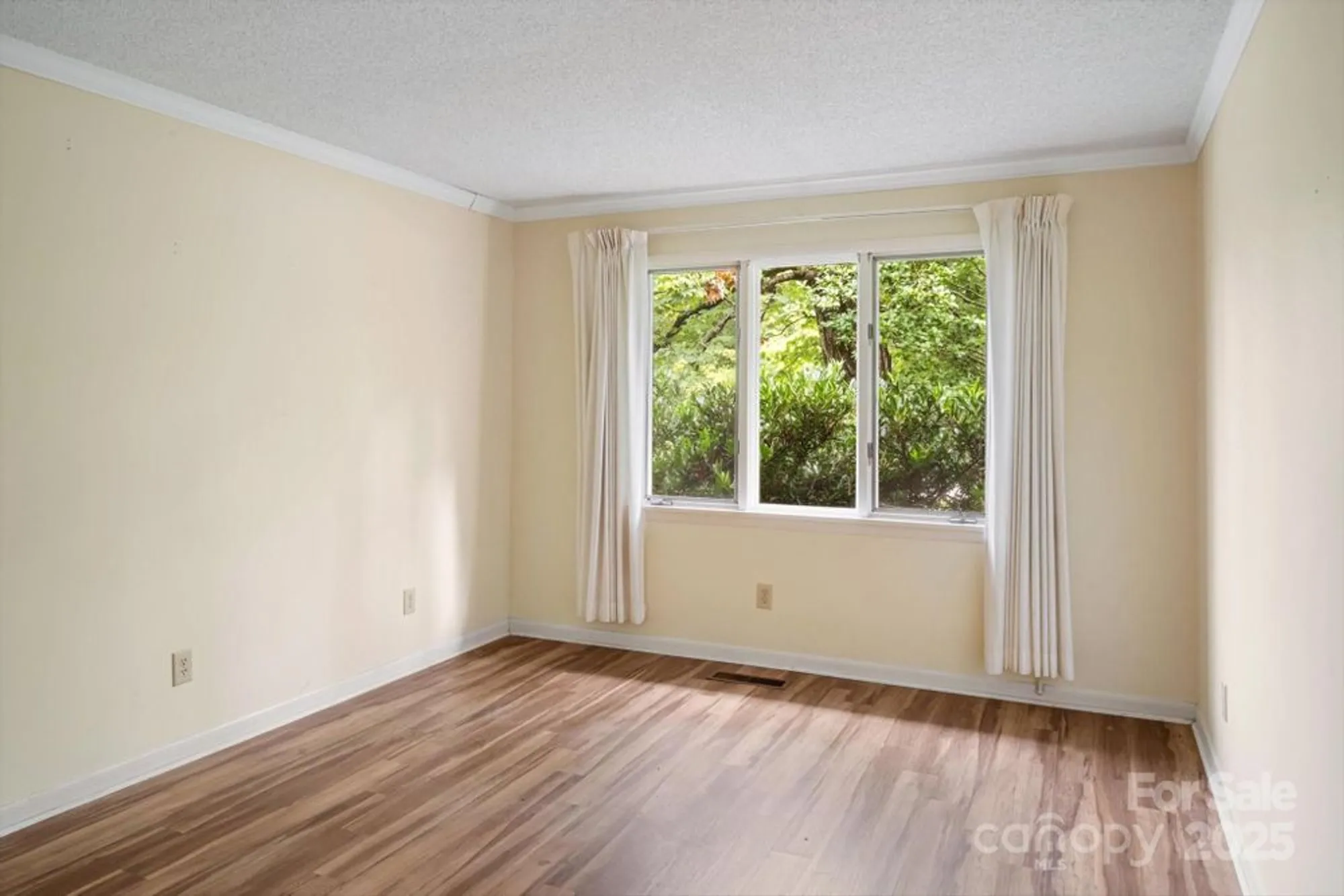 Property Slideshow image 13 of 17 | 470 crowfields dr # 6, Asheville, NC, 28803