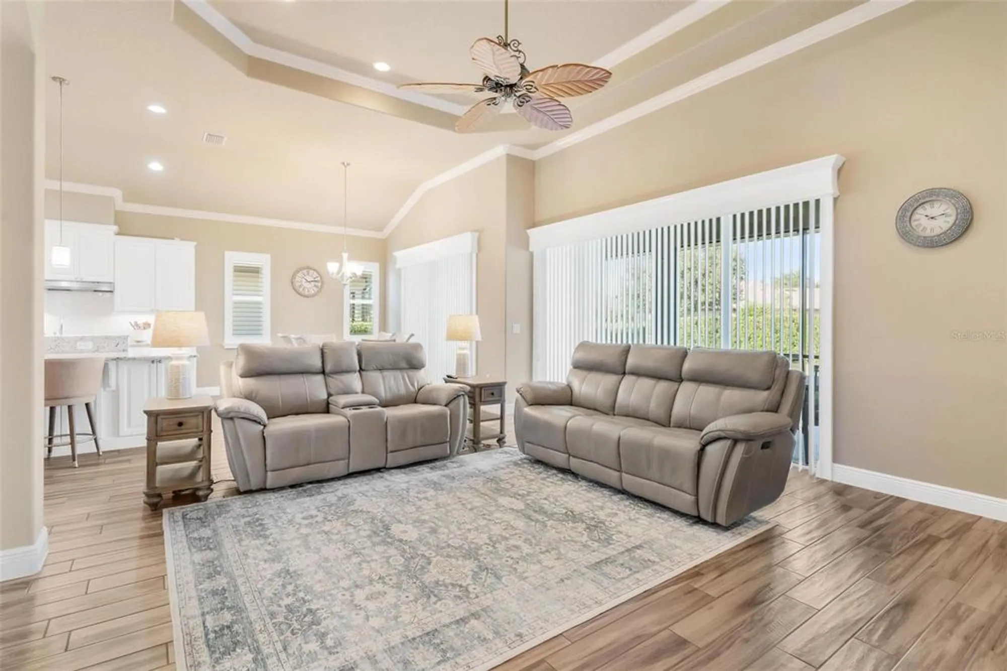 Property Slideshow image 9 of 46 | 39517 hillrise ln, Lady Lake, FL, 32159