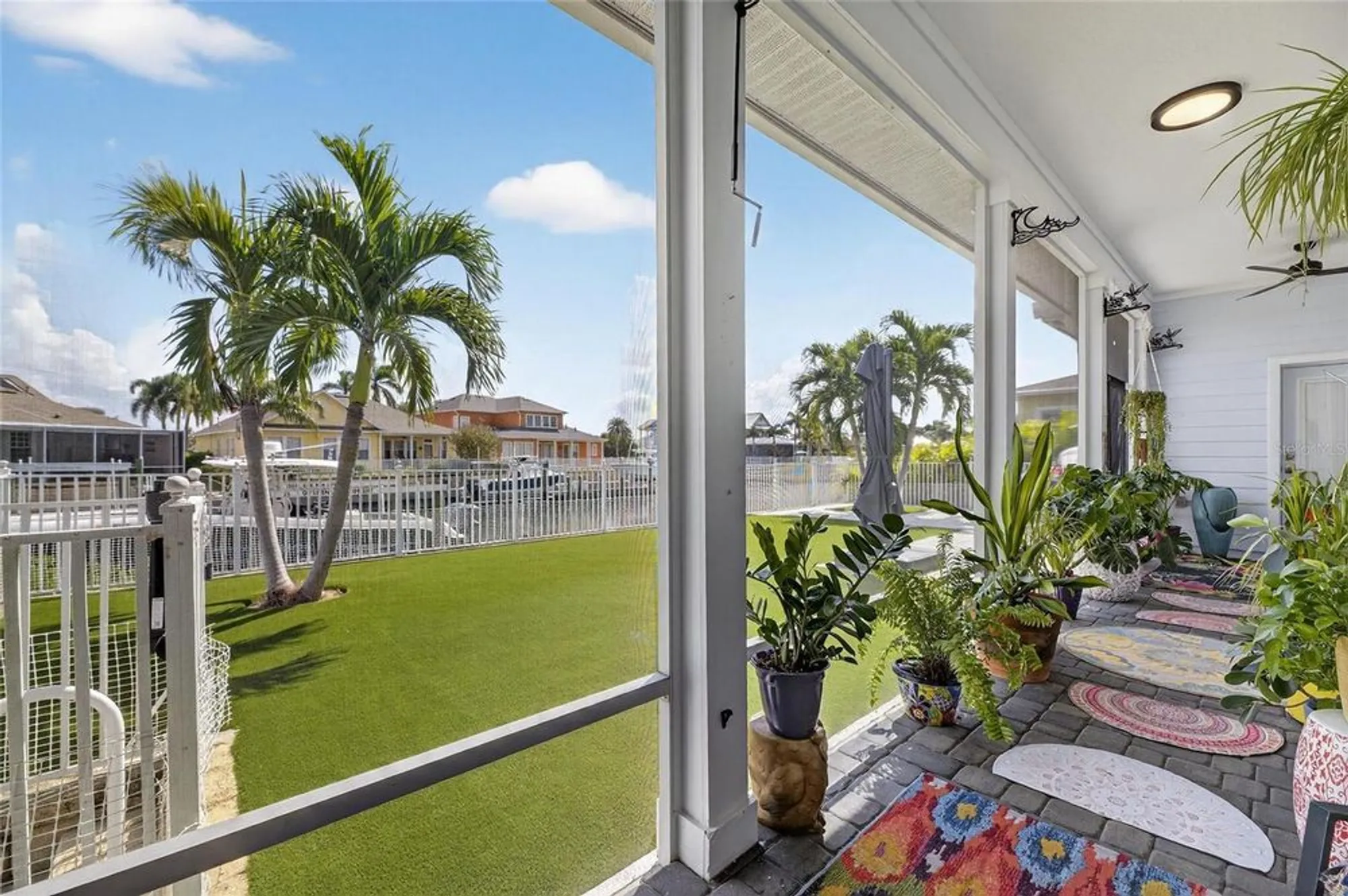 Property Slideshow image 53 of 66 | 526 islebay dr, Apollo Beach, FL, 33572