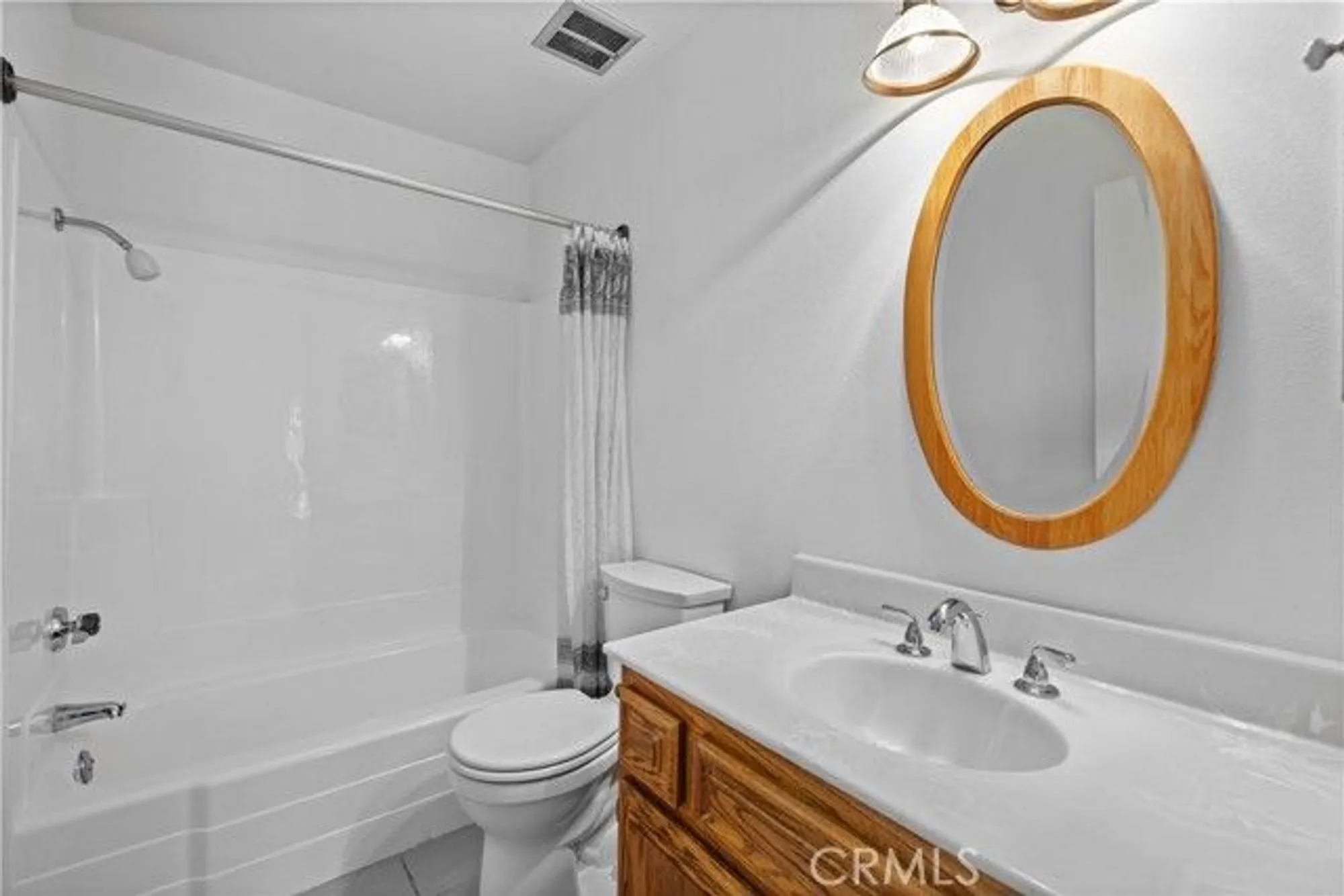 Property Slideshow image 22 of 34 | 26562 cardwick ct, Newhall, CA, 91321