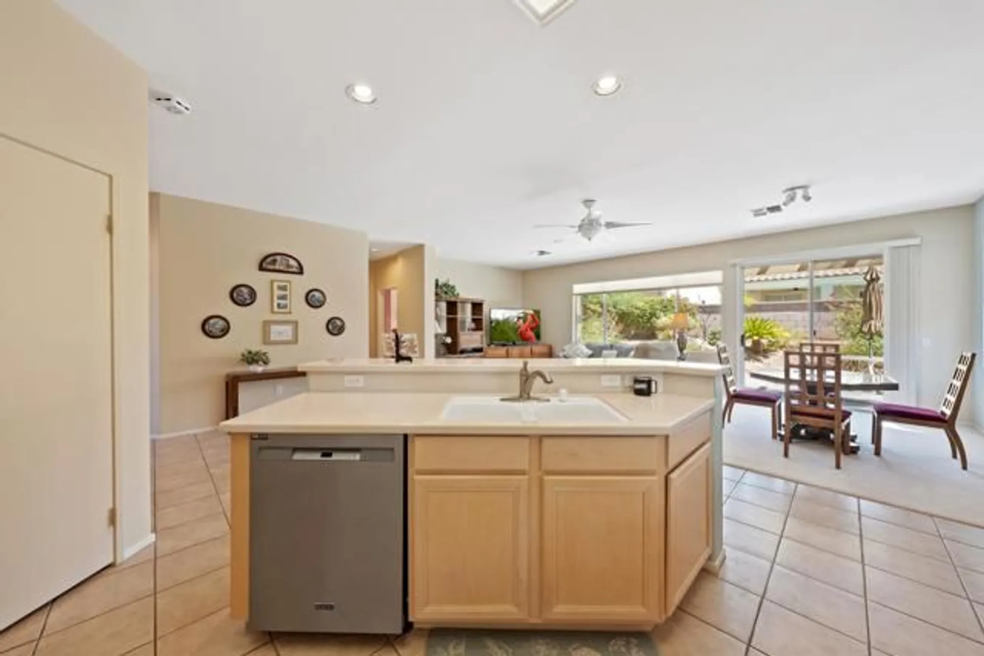 Property Slideshow image 15 of 26 | 37410 medjool ave, Palm Desert, CA, 92211