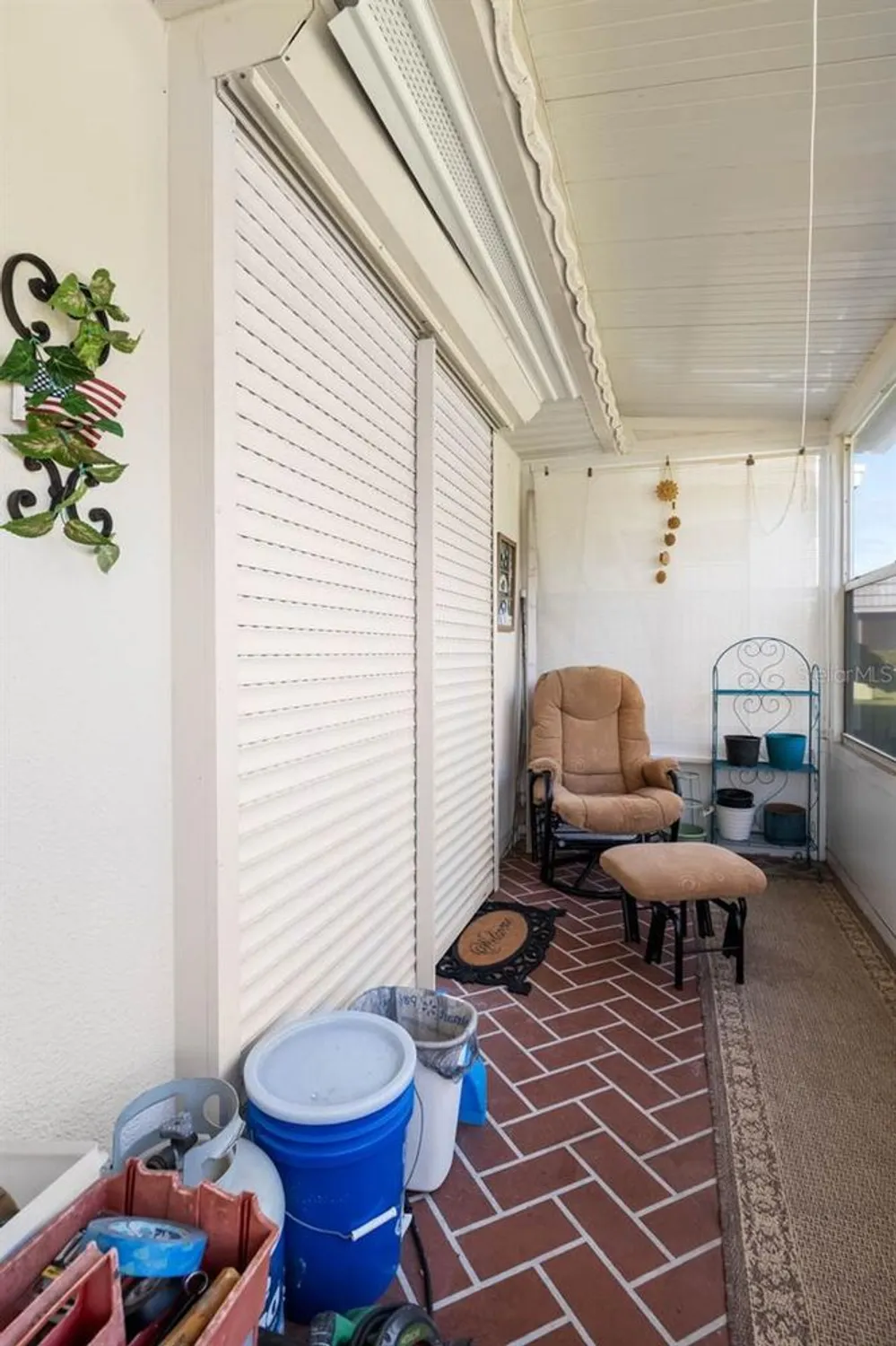 Property Slideshow image 16 of 63 | 1802 bedford ln 2, Sun City Center, FL, 33573