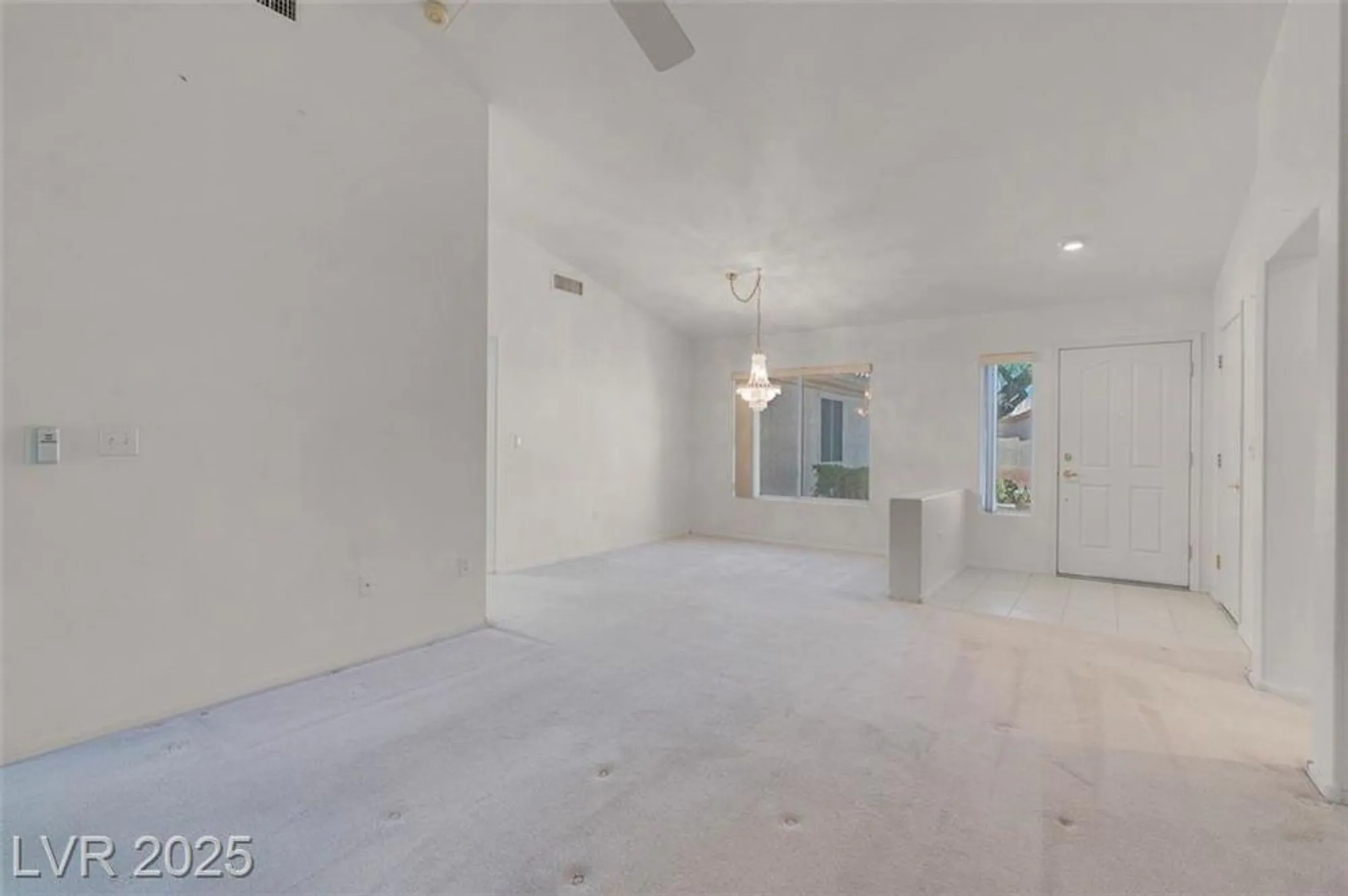 Property Slideshow image 12 of 38 | 10013 cresent creek dr, Las Vegas, NV, 89134