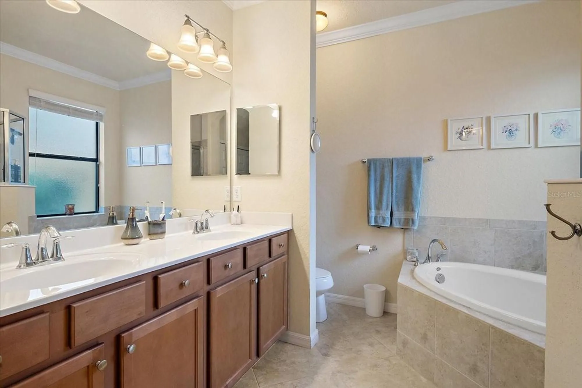 Property Slideshow image 16 of 30 | 6720 willowshire way, Bradenton, FL, 34212