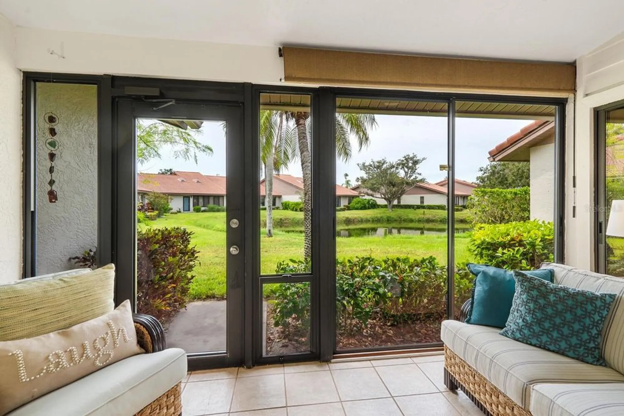 Property Slideshow image 13 of 49 | 4033 wilshire cir 139, Sarasota, FL, 34238