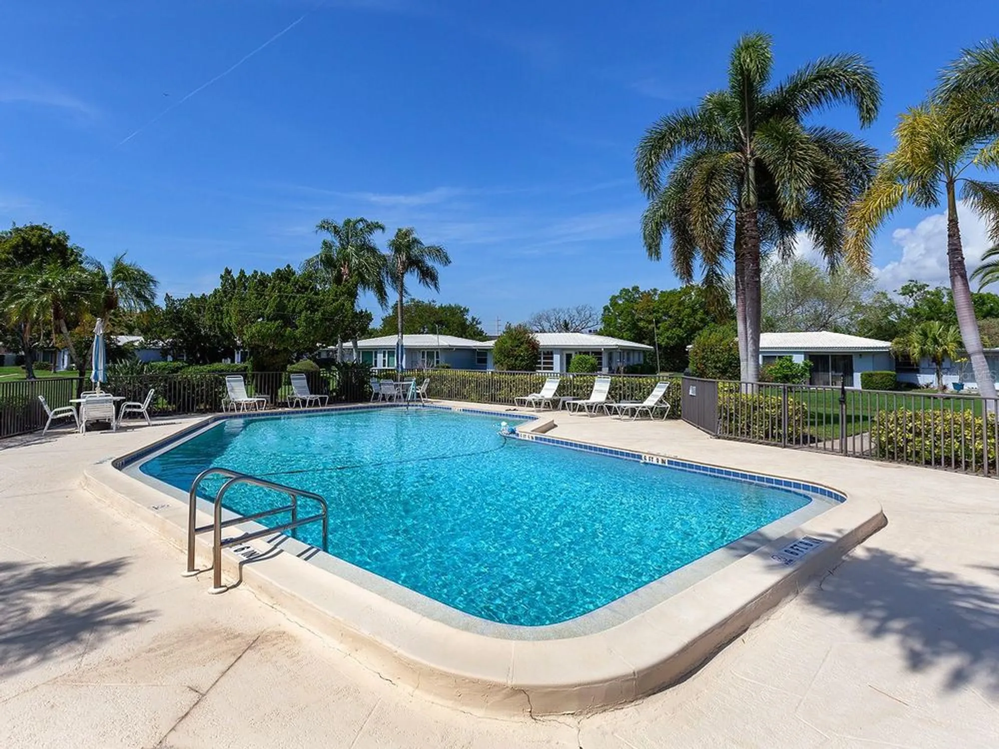 Property Slideshow image 31 of 32 | 3761 somerville dr # 1518, Sarasota, FL, 34232