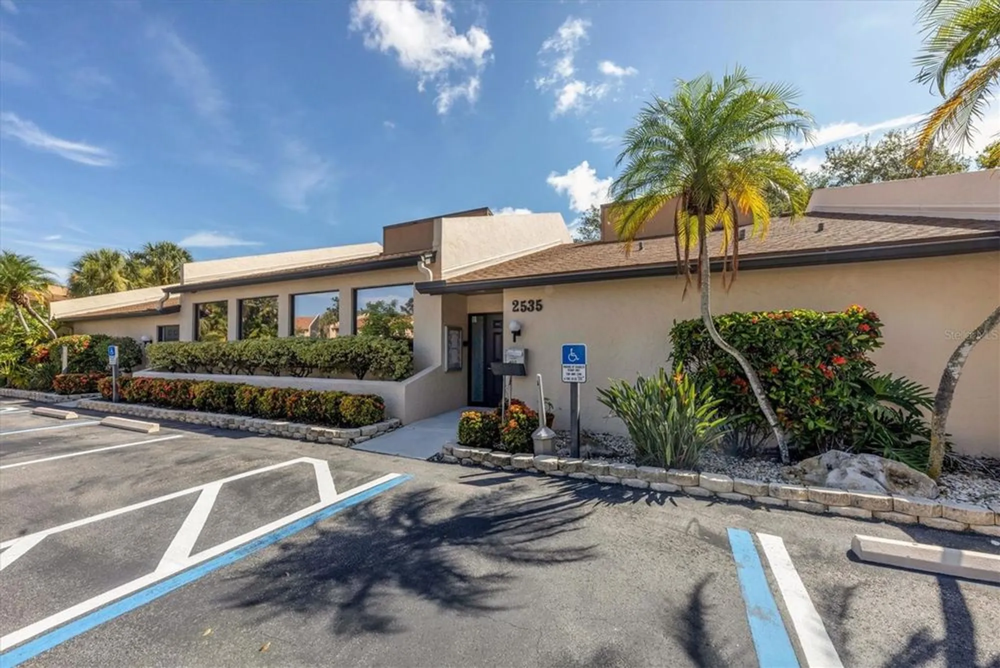 Property Slideshow image 35 of 64 | 2446 clubhouse cir unit 202, Sarasota, FL, 34232