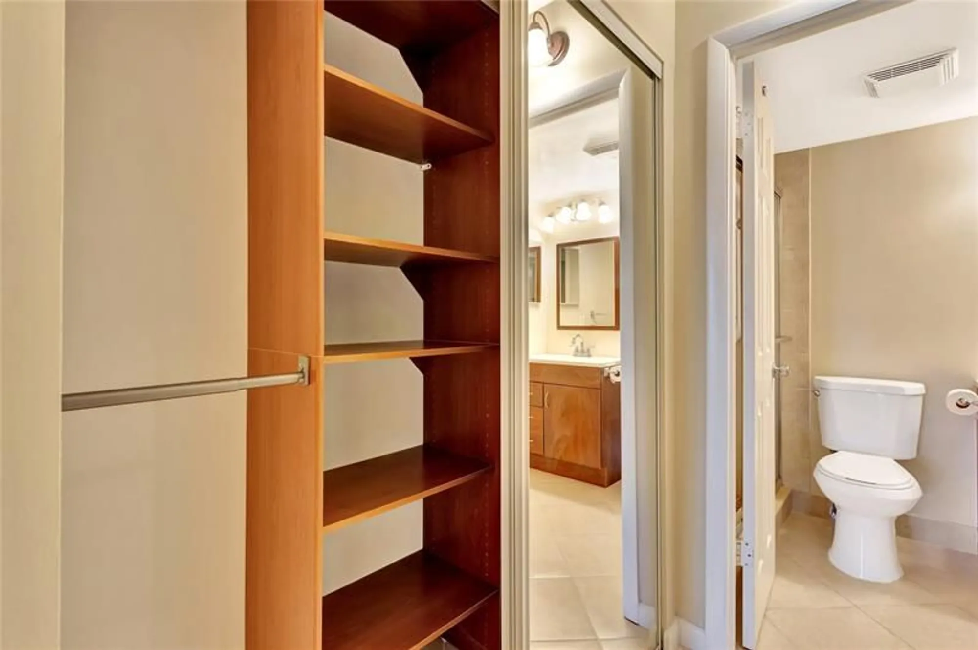 Property Slideshow image 21 of 31 | 7290 nw 1st st 205, Margate, FL, 33063