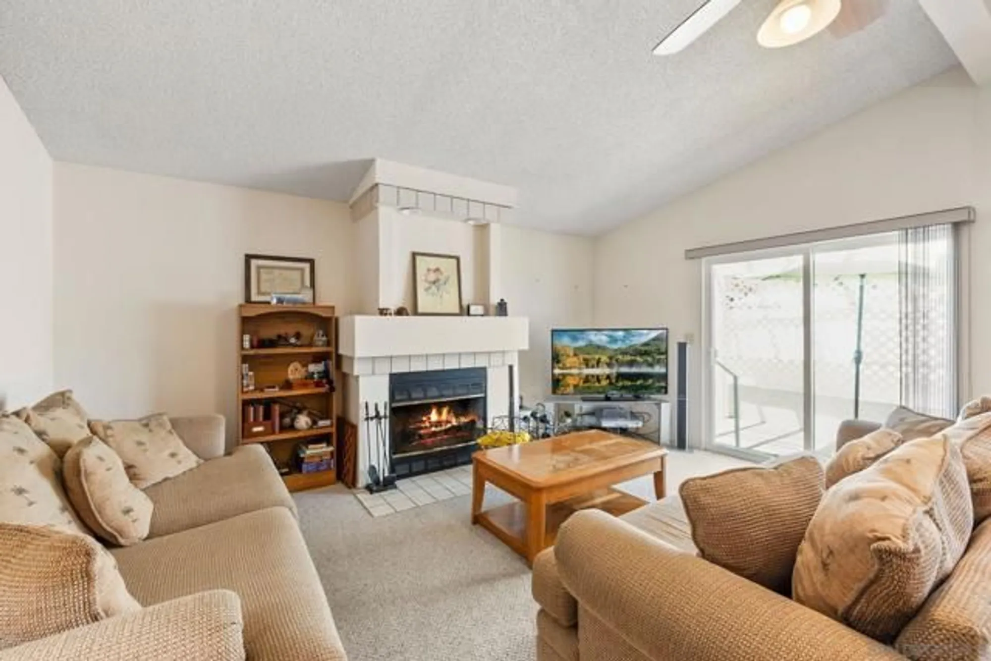 Property Slideshow image 8 of 29 | 2010 w san marcos blvd 90, San Marcos, CA, 92078