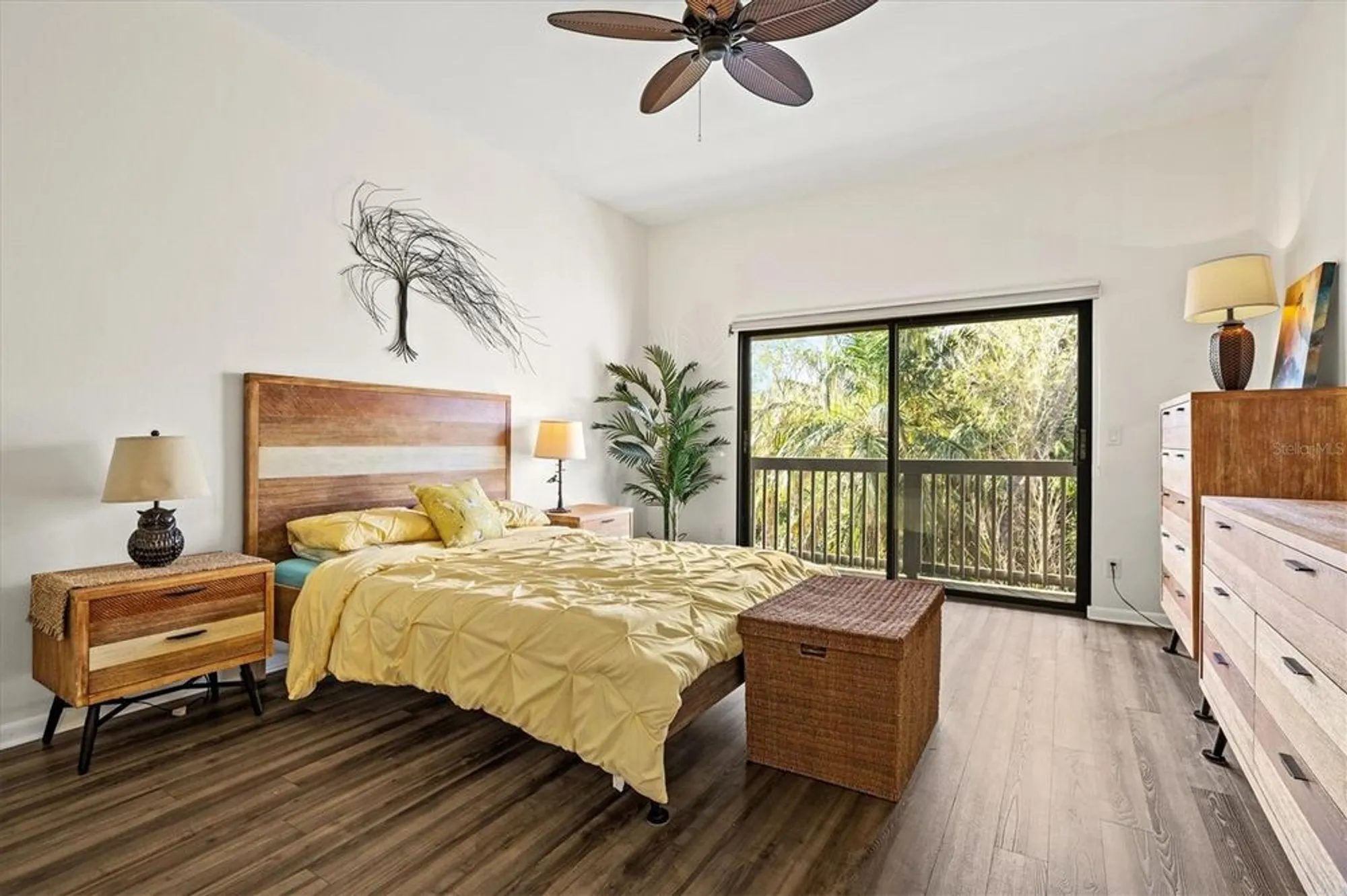 Property Slideshow image 36 of 69 | 1447 landings cir # 68, Sarasota, FL, 34231