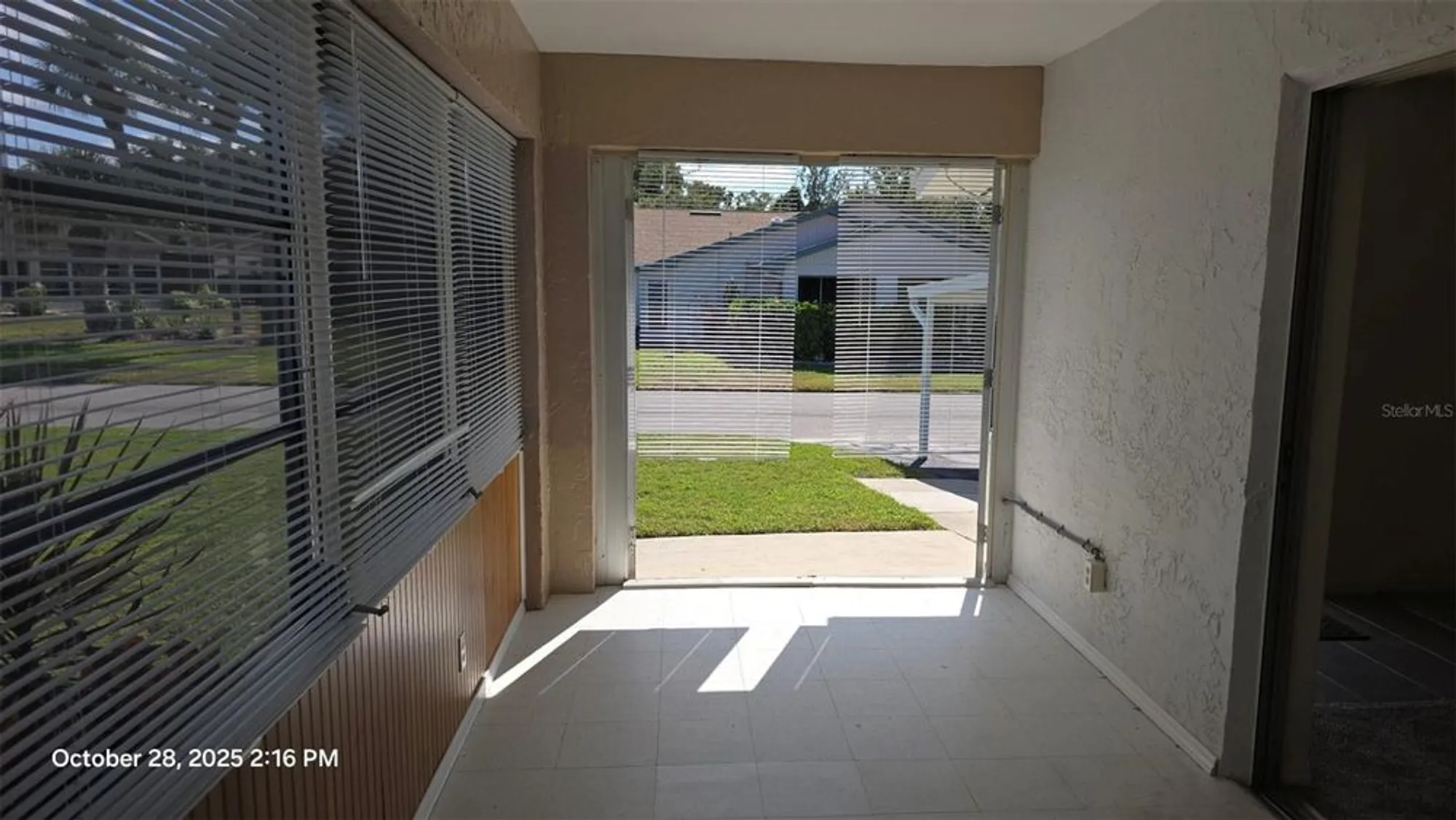 Property Slideshow image 18 of 23 | 1826 foxhunt dr b, Sun City Center, FL, 33573