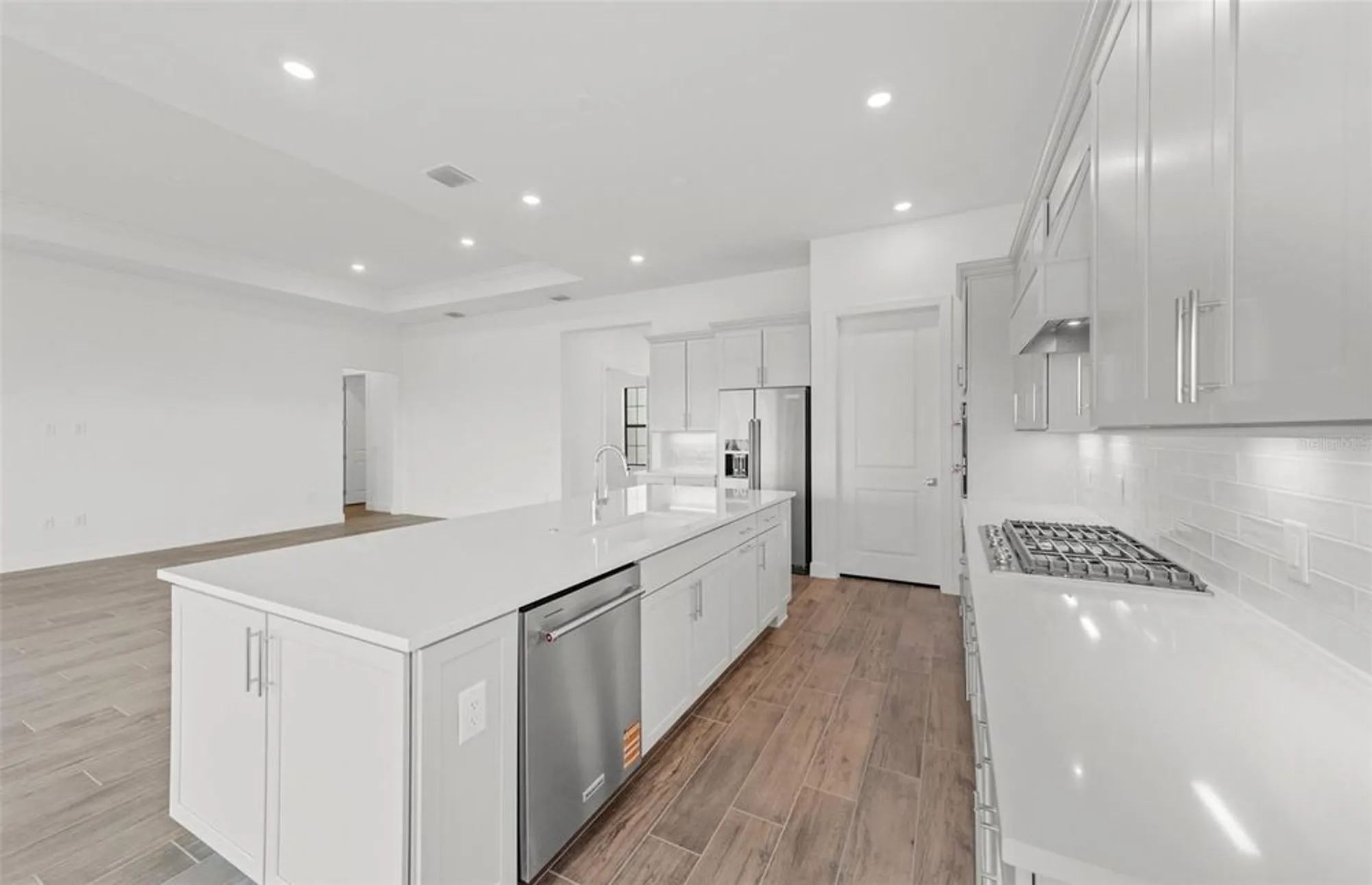 Property Slideshow image 11 of 37 | 5008 stoney point gln, Lakewood Ranch, FL, 34211