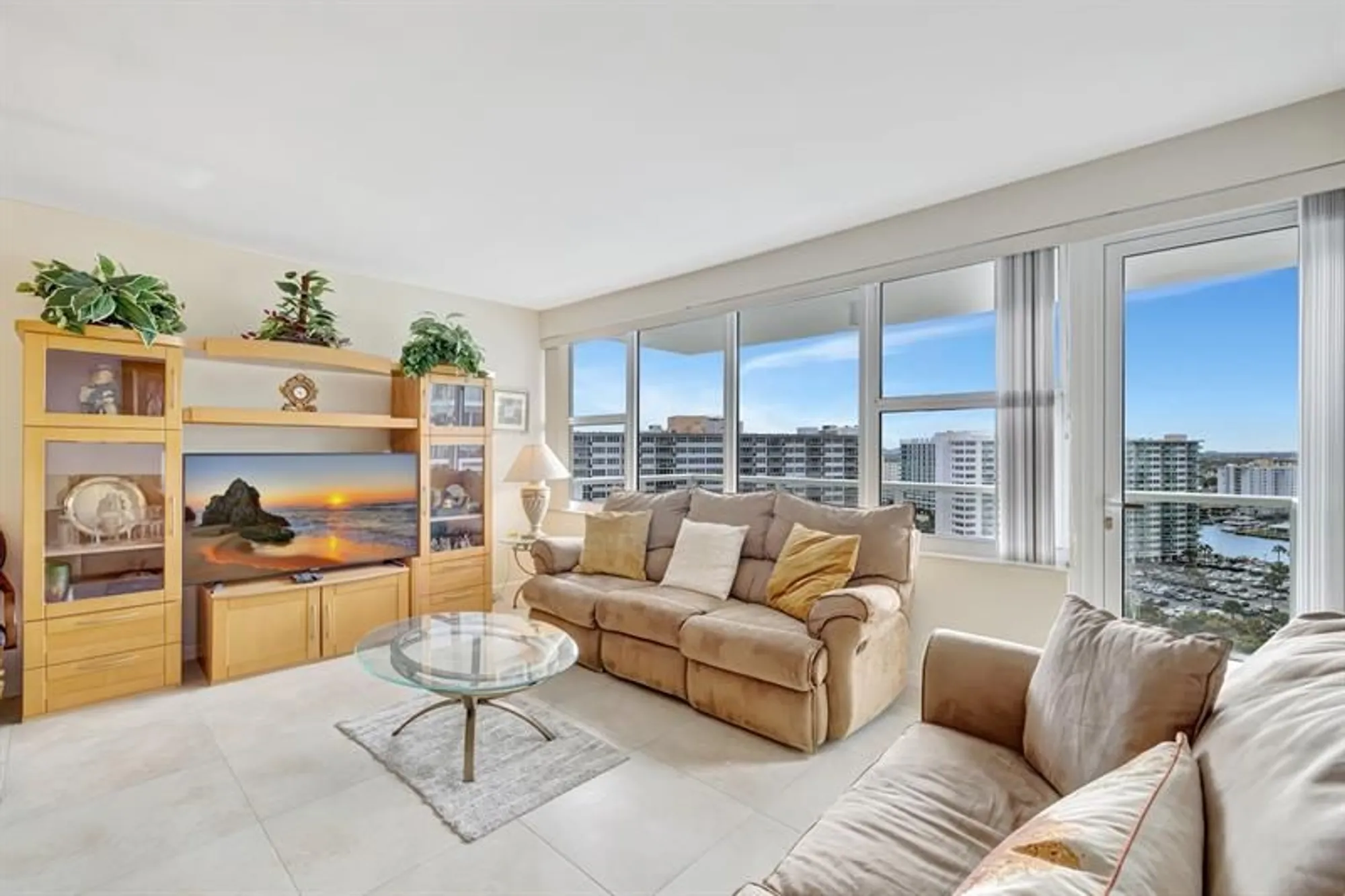Property Slideshow image 8 of 45 | 3300 ne 36th st apt 1617, Fort Lauderdale, FL, 33308