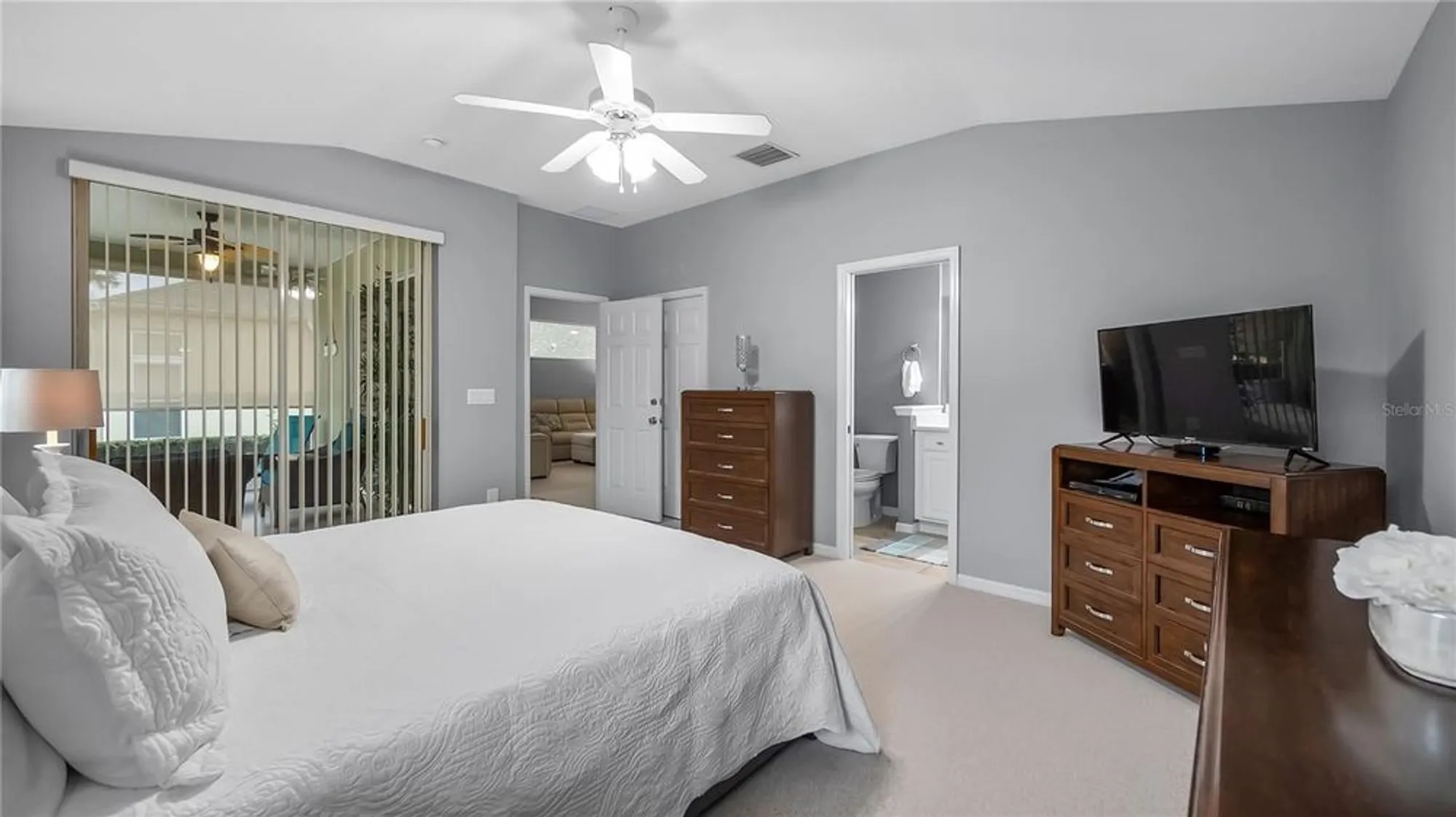 Property Slideshow image 18 of 30 | 21120 lady marion way, Leesburg, FL, 34748