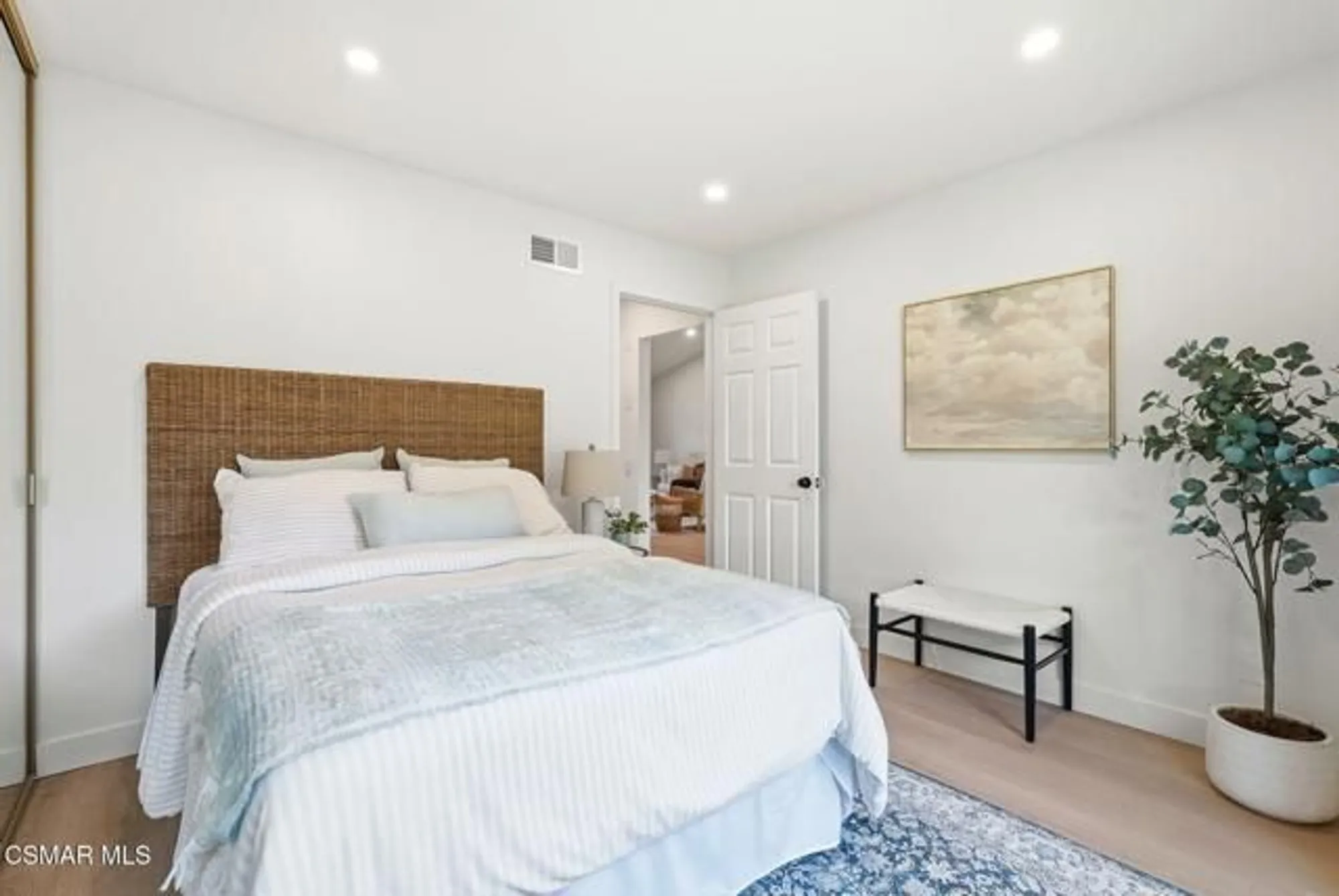 Property Slideshow image 16 of 21 | 5140 village 5, Camarillo, CA, 93012