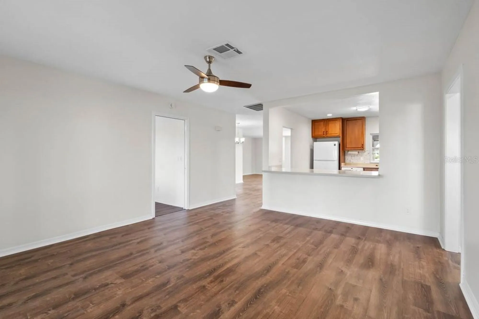 Property Slideshow image 9 of 34 | 1002 strawpocket pl, Sun City Center, FL, 33573