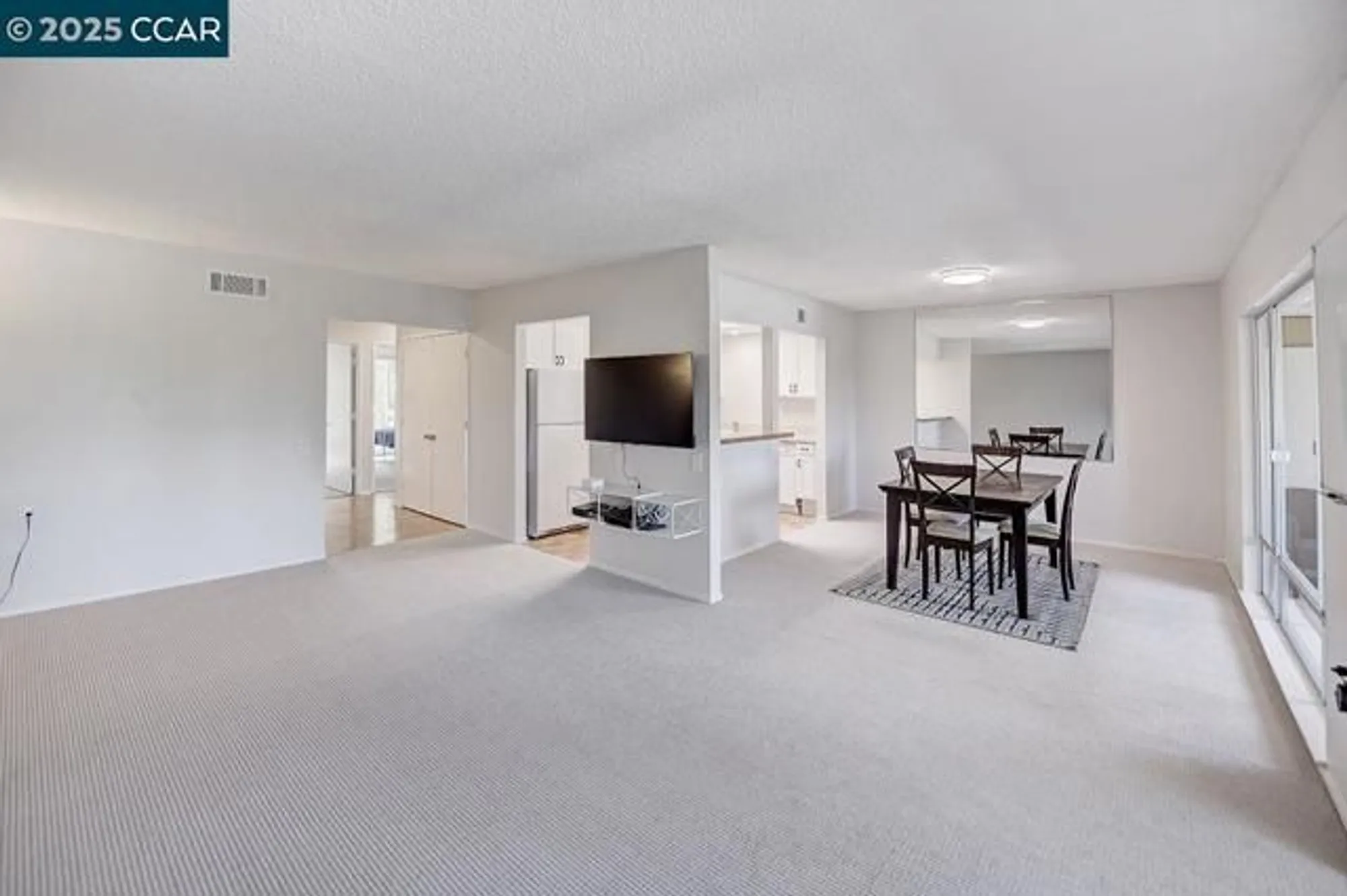 Property Slideshow image 6 of 43 | 1427 rockledge ln apt 5, Walnut Creek, CA, 94595