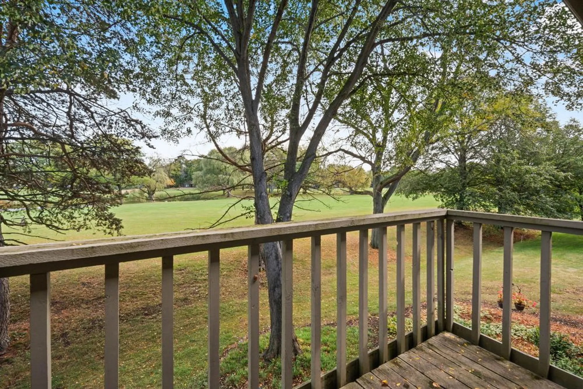 Property Slideshow image 15 of 31 | 429 valley view rd, Lake Barrington, IL, 60010