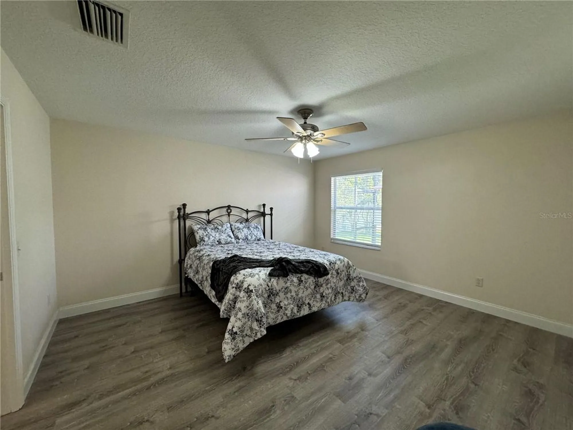 Property Slideshow image 15 of 35 | 12046 ne 51st cir, Oxford, FL, 34484