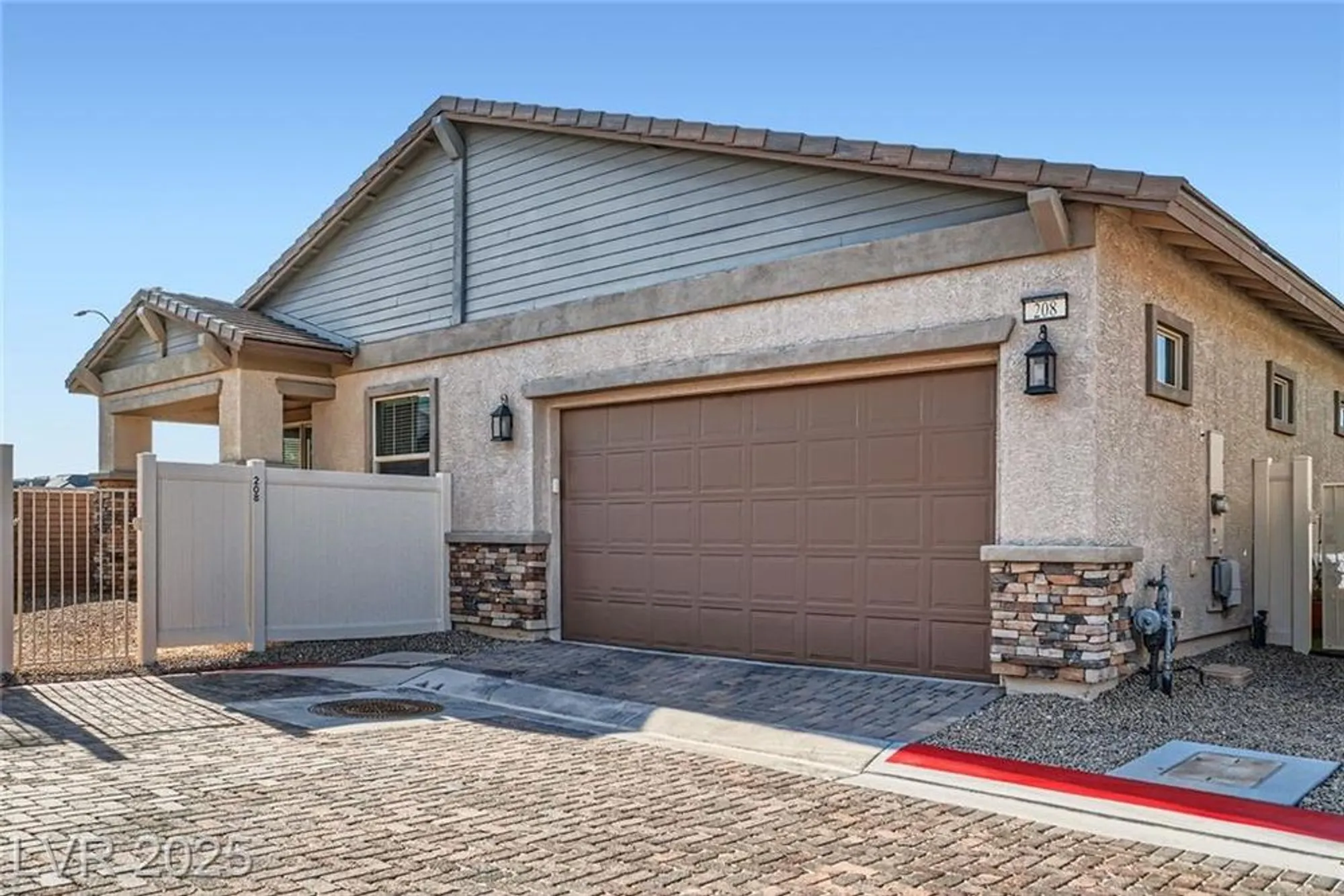 Property Slideshow image 21 of 31 | 208 coltrane canyon ave, Henderson, NV, 89011