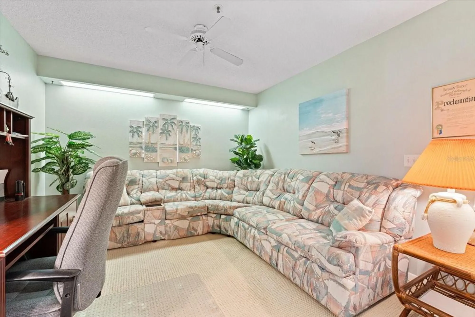 Property Slideshow image 4 of 67 | 6908 drewrys blf apt 711, Bradenton, FL, 34203