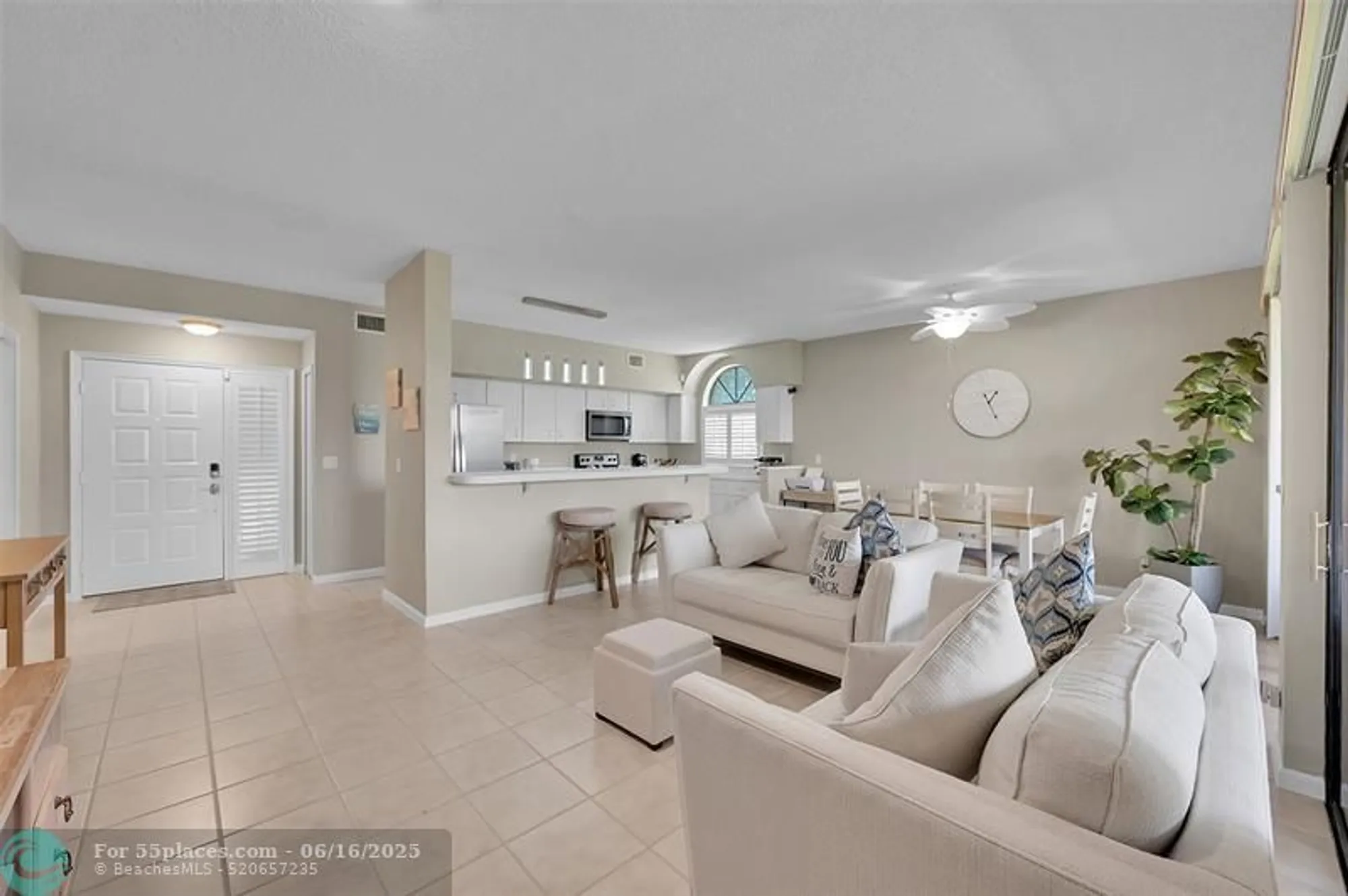 Property Slideshow image 9 of 74 | 8049 aberdeen dr apt 101, Boynton Beach, FL, 33472