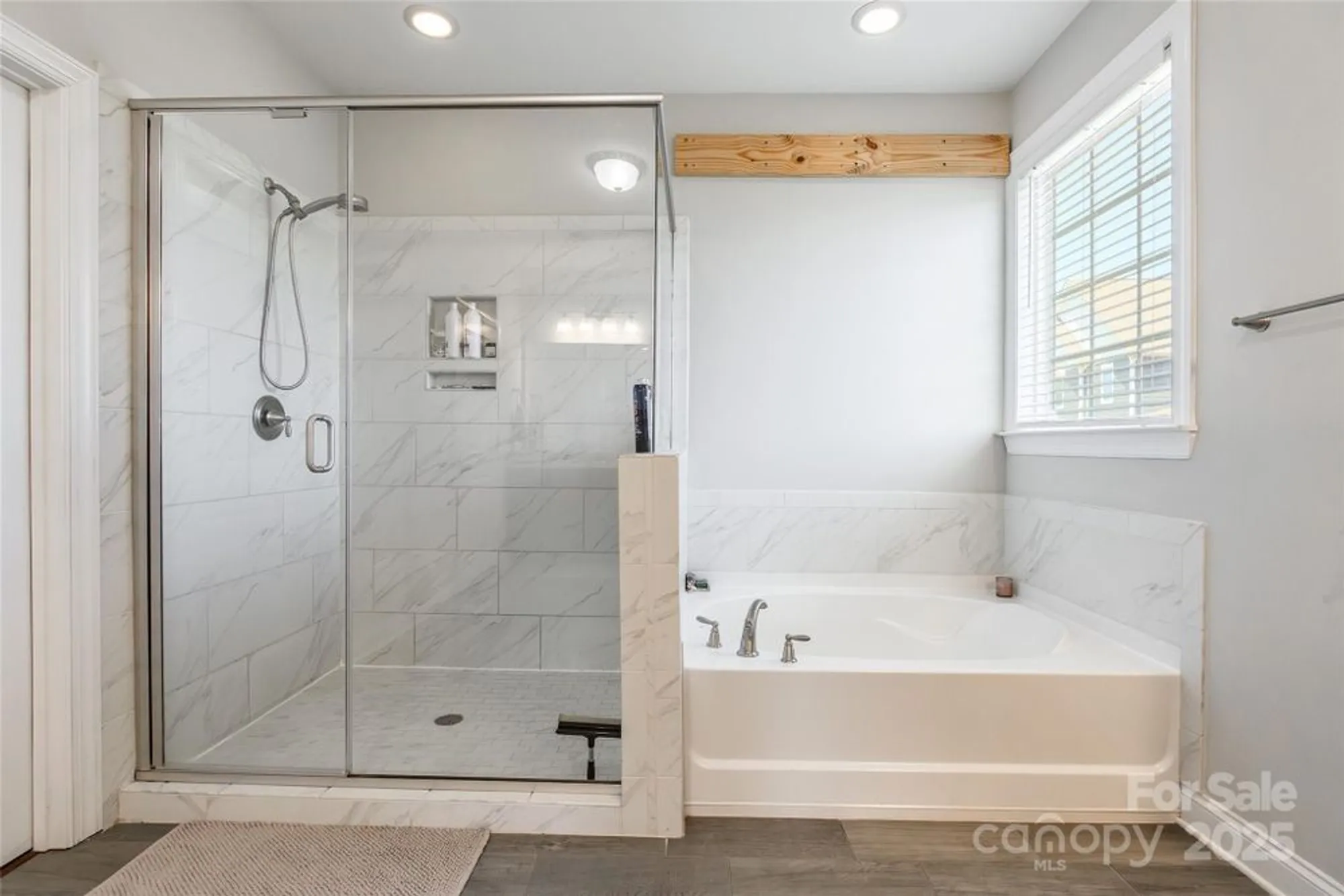 Property Slideshow image 19 of 46 | 208 canoe pole ln, Mooresville, NC, 28117