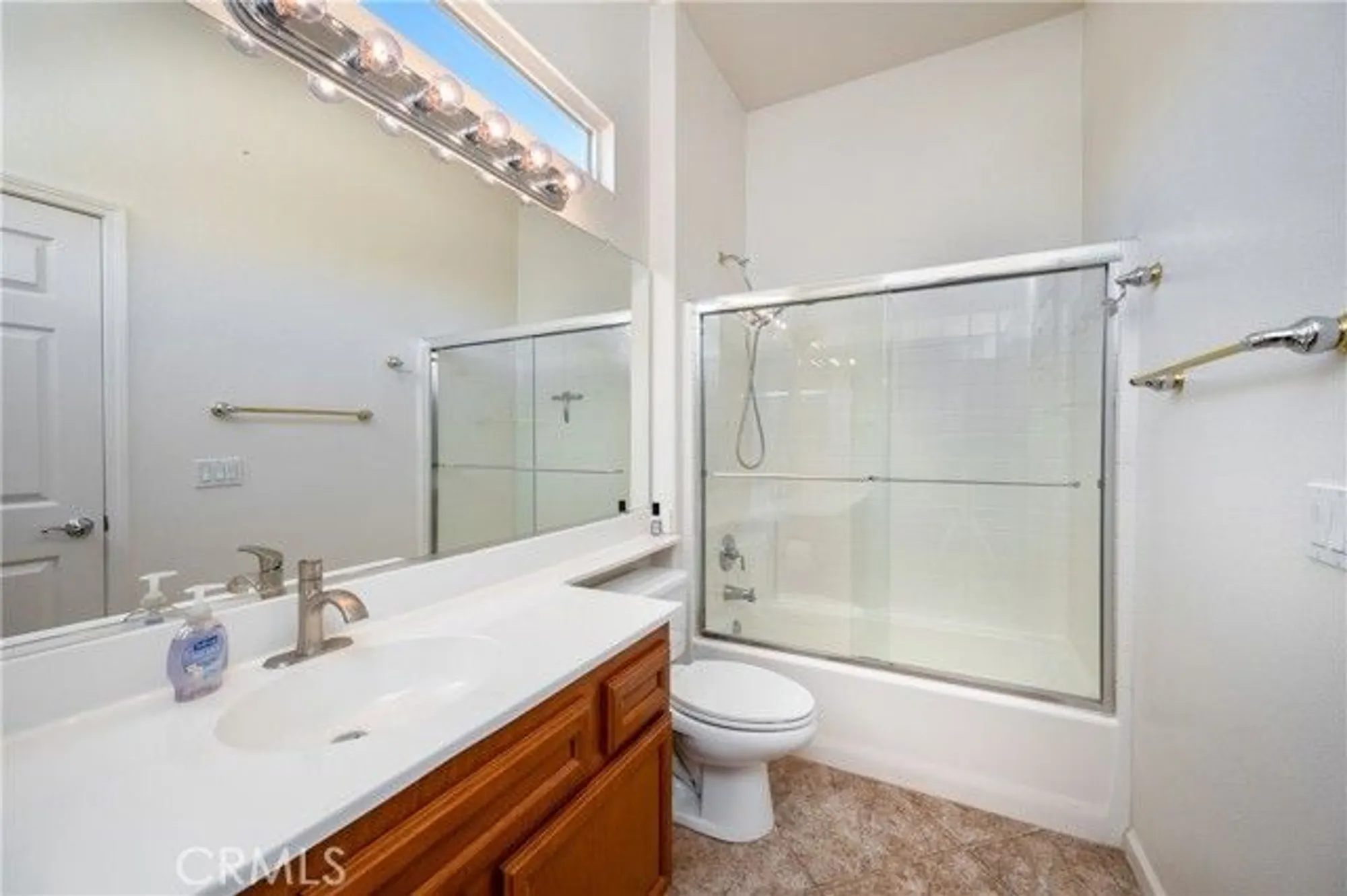Property Slideshow image 22 of 43 | 9047 reserve dr, Corona, CA, 92883