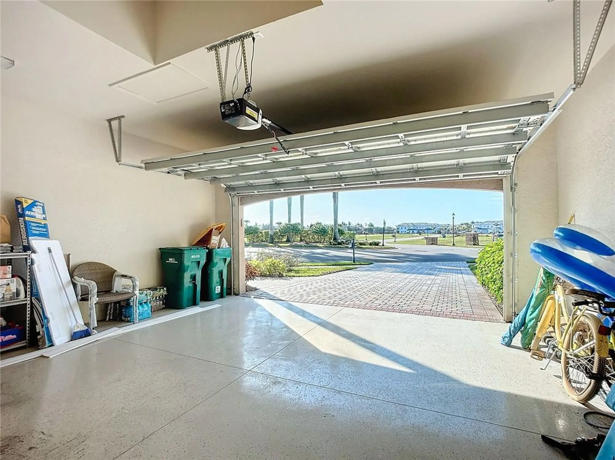 Property Slideshow image 46 of 61 | 2902 aviamar cir, Naples, FL, 34114