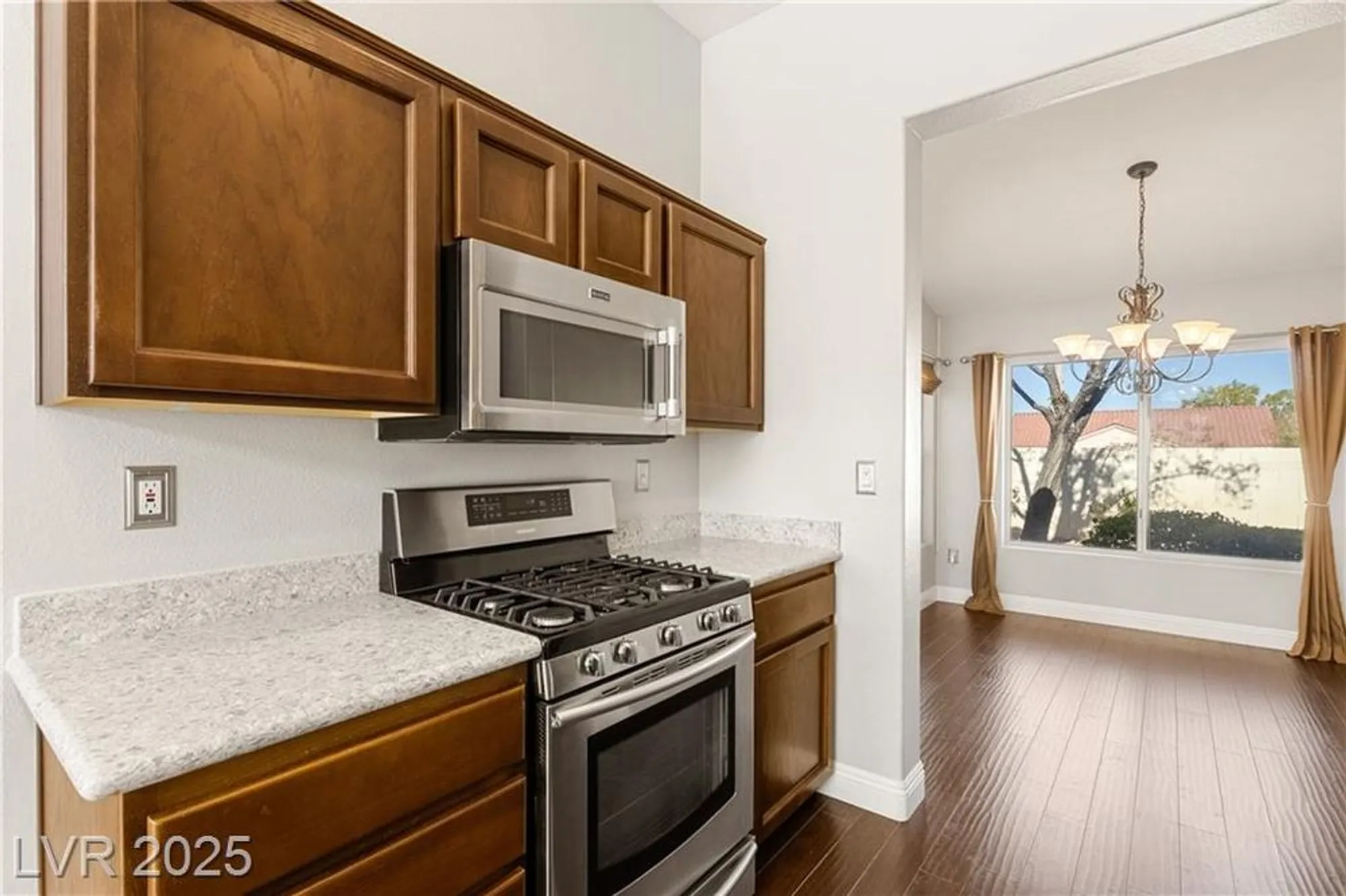 Property Slideshow image 11 of 27 | 10416 frostburg ln, Las Vegas, NV, 89134