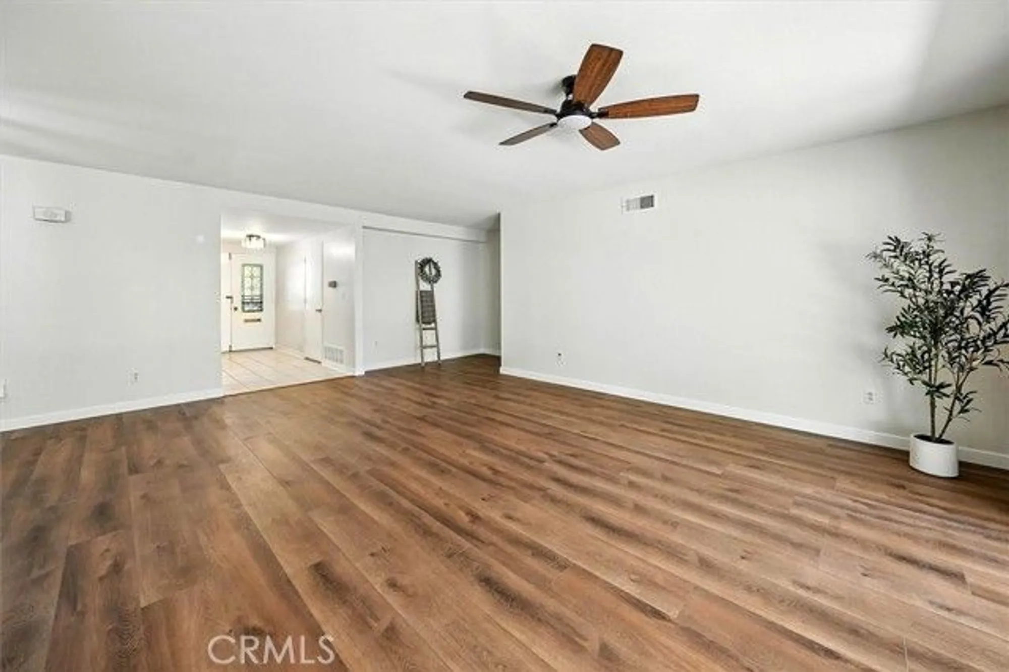 Property Slideshow image 29 of 39 | 26428 circle knoll ct, Newhall, CA, 91321