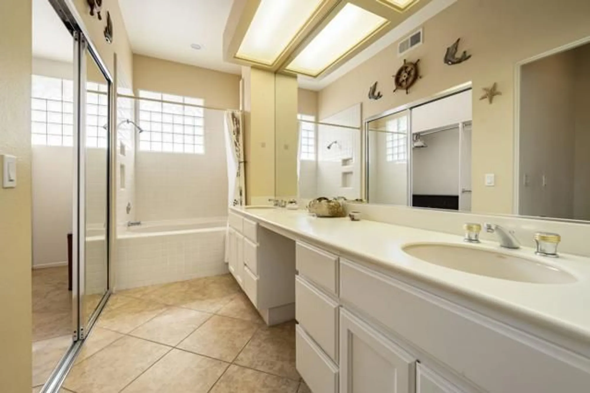 Property Slideshow image 37 of 43 | 55199 laurel vly, La Quinta, CA, 92253