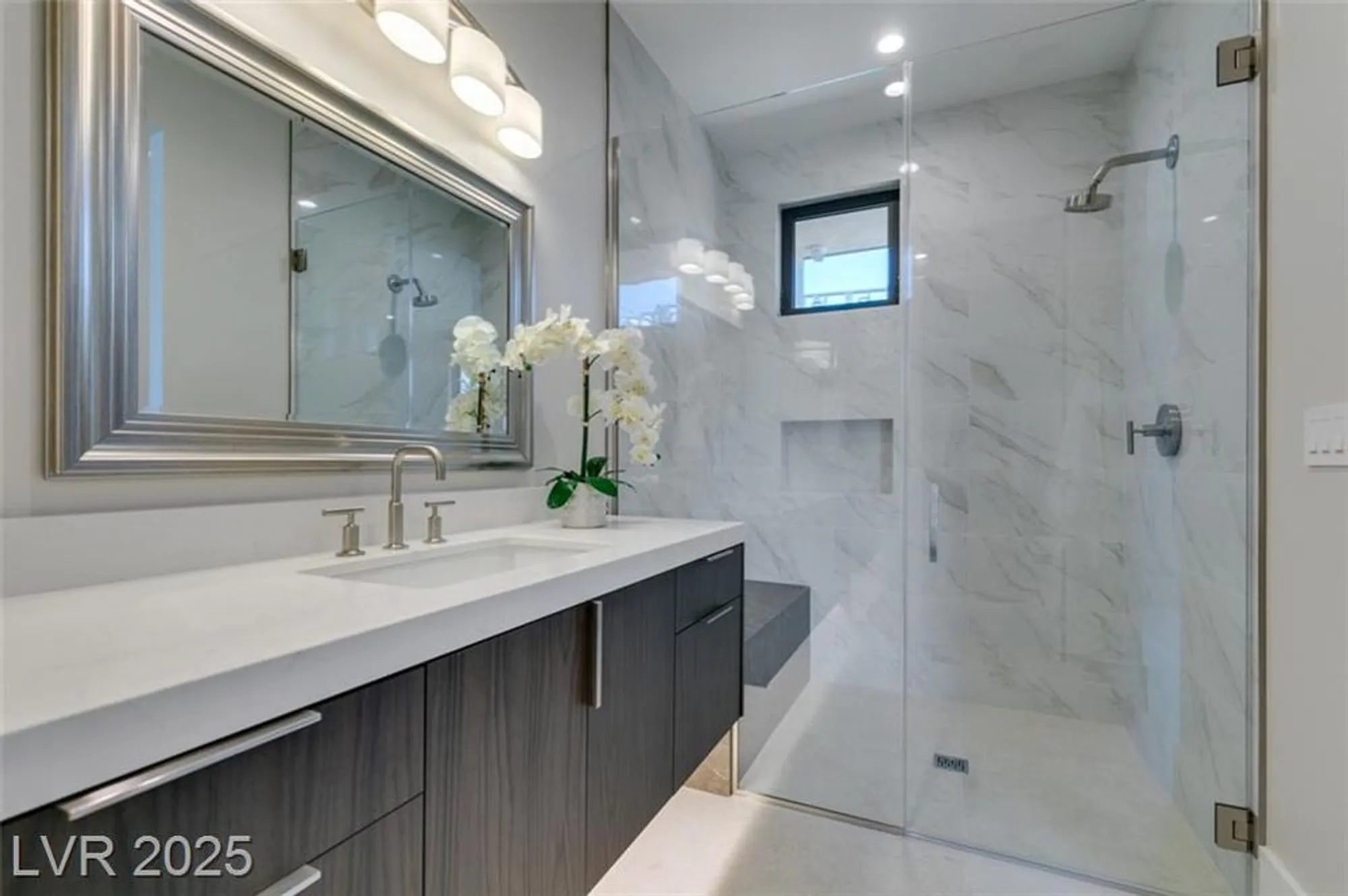 Property Slideshow image 23 of 48 | 40 reflection shores ln, Henderson, NV, 89011