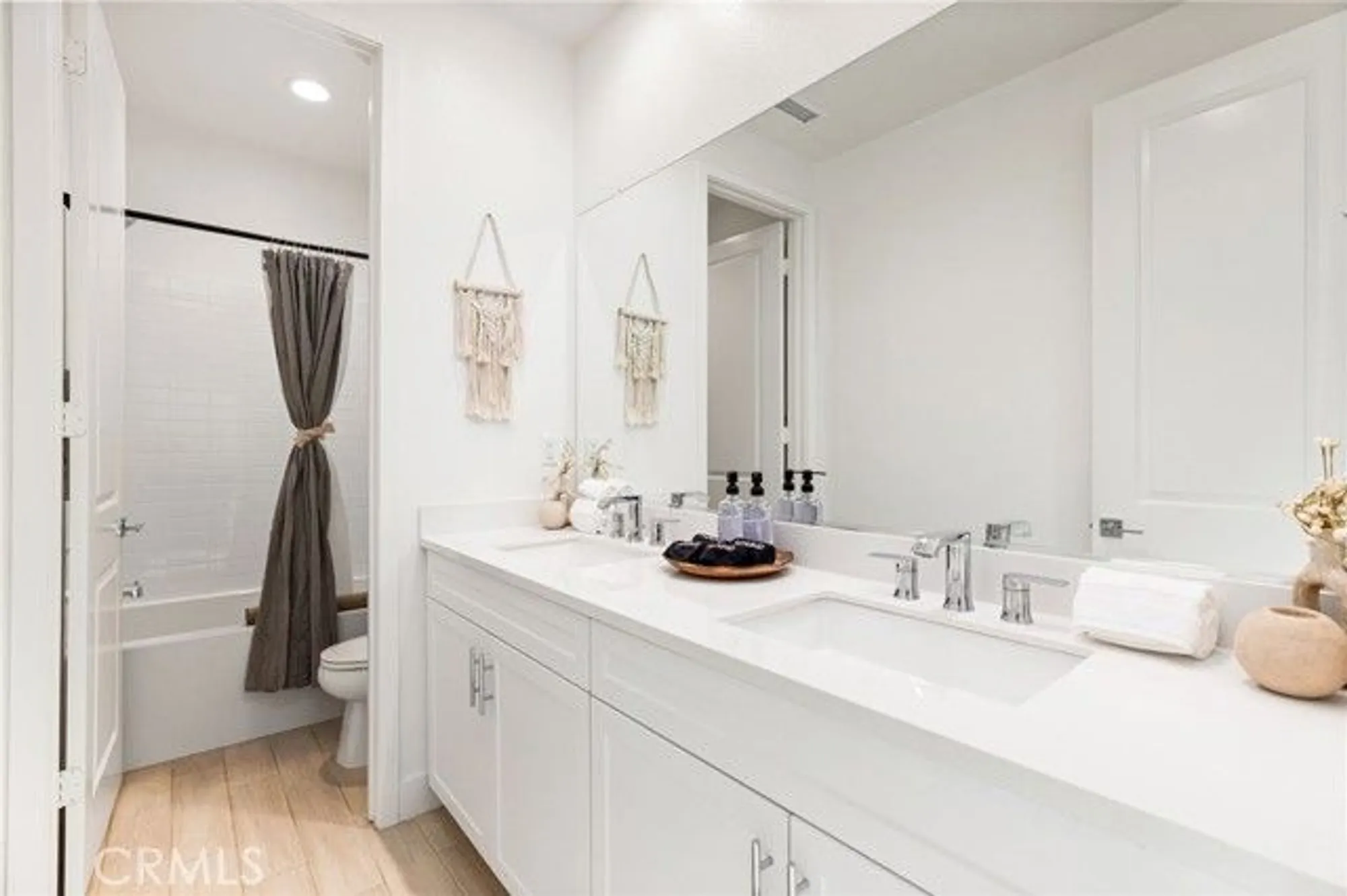 Property Slideshow image 21 of 30 | 43092 armonia ct, Indio, CA, 92203