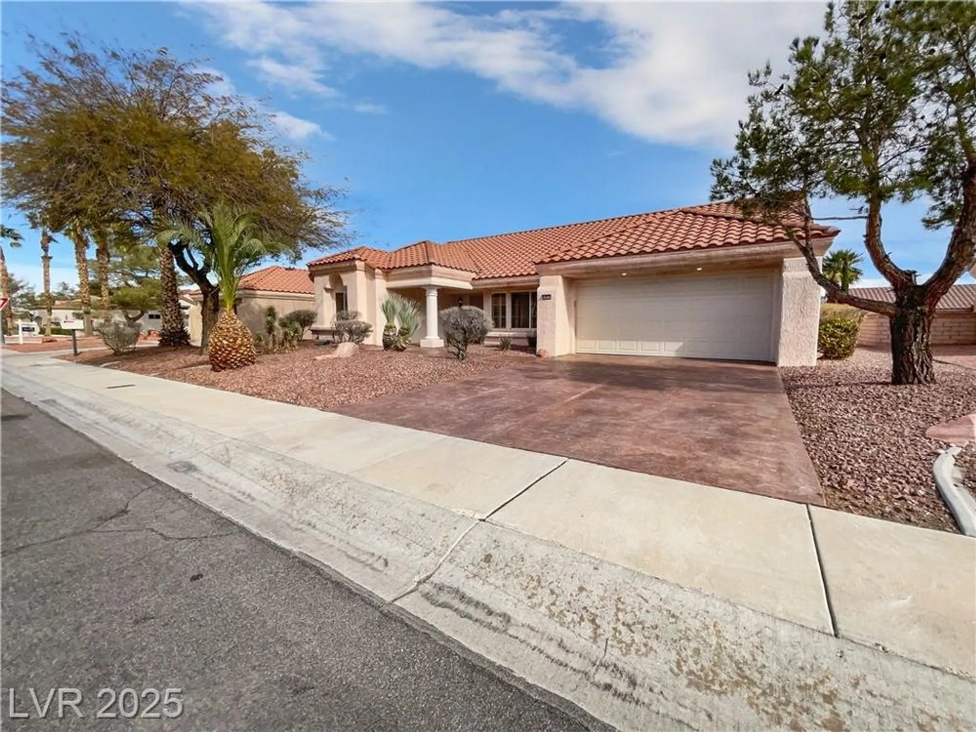 Property Slideshow image 17 of 23 | 2456 palmridge dr, Las Vegas, NV, 89134