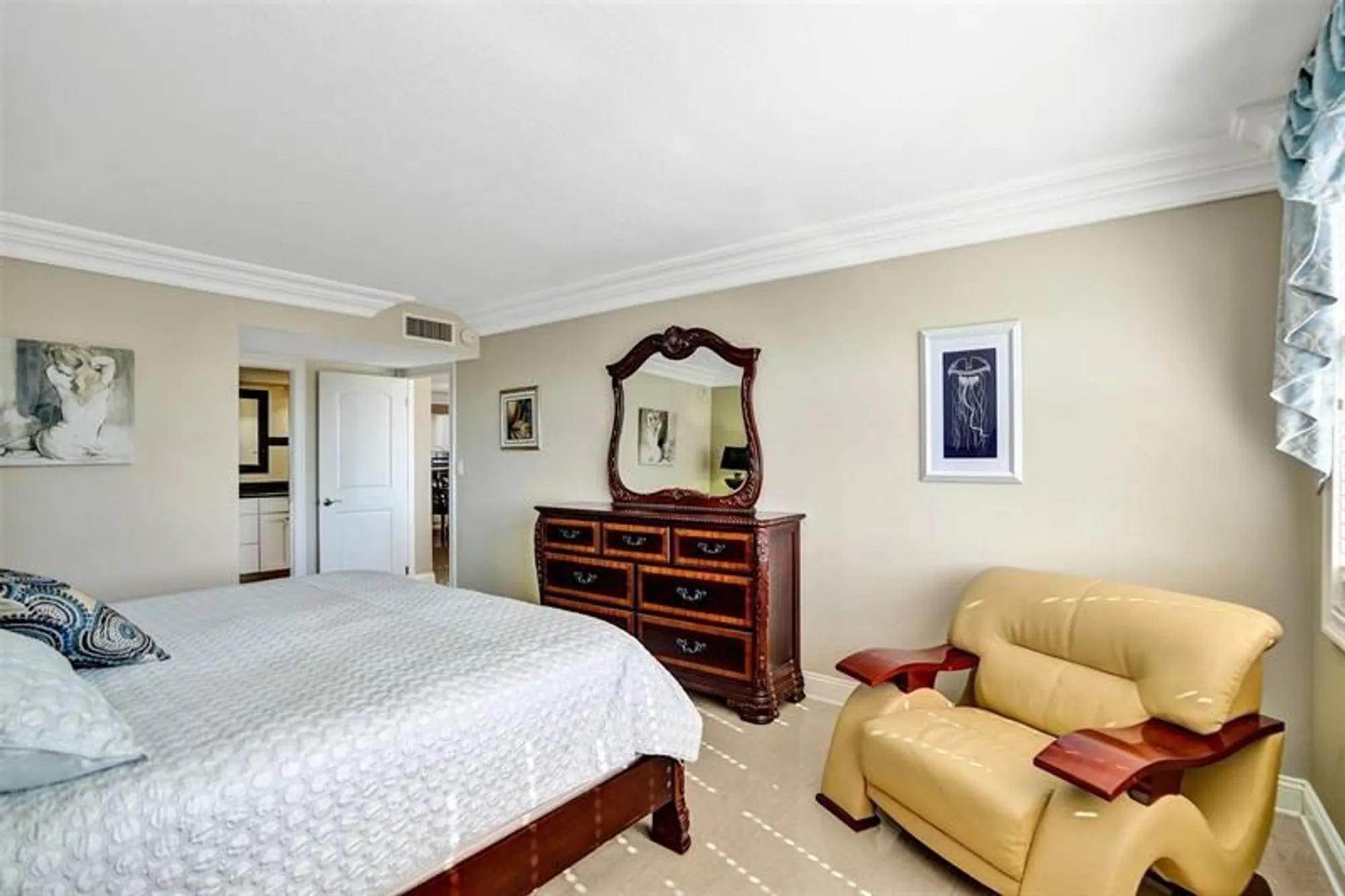 Property Slideshow image 24 of 45 | 1012 n ocean blvd 711, Pompano Beach, FL, 33062