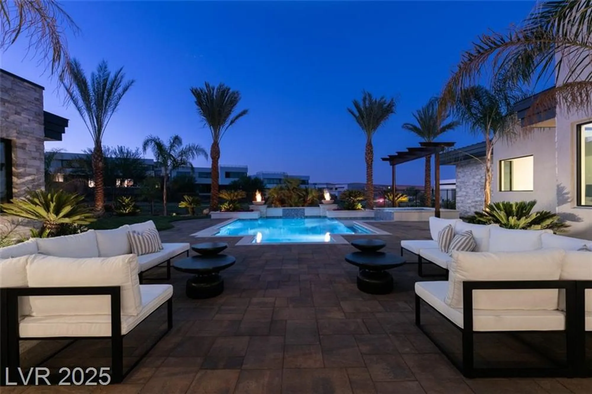 Property Slideshow image 40 of 48 | 40 reflection shores ln, Henderson, NV, 89011