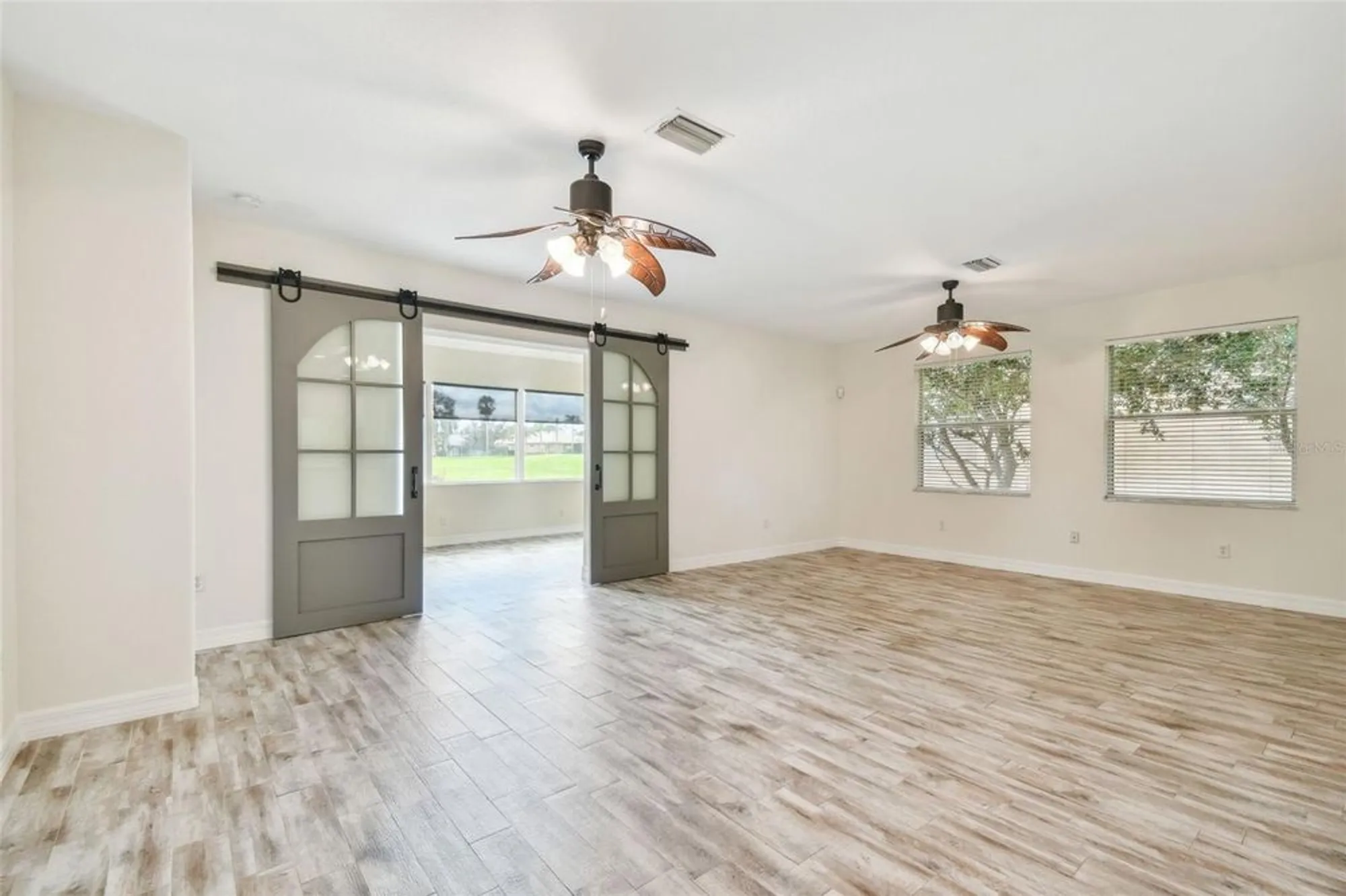 Property Slideshow image 24 of 97 | 13141 palmilla cir, Dade City, FL, 33525